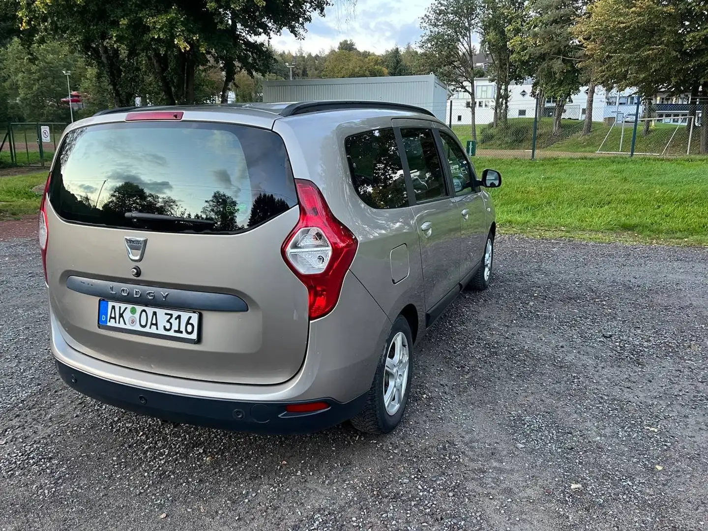 Dacia Lodgy Lodgy dCi 110 Laureate Beżowy - 2