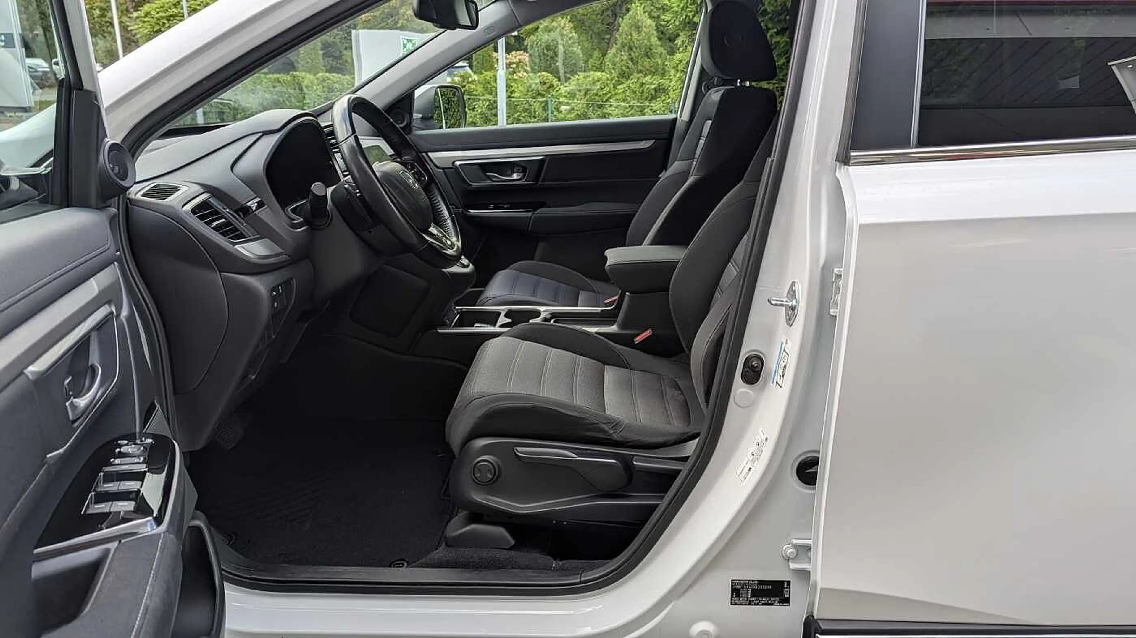 Honda CR-V Hybrid 2.0 i-MMD 2WD Elegance — photo 10