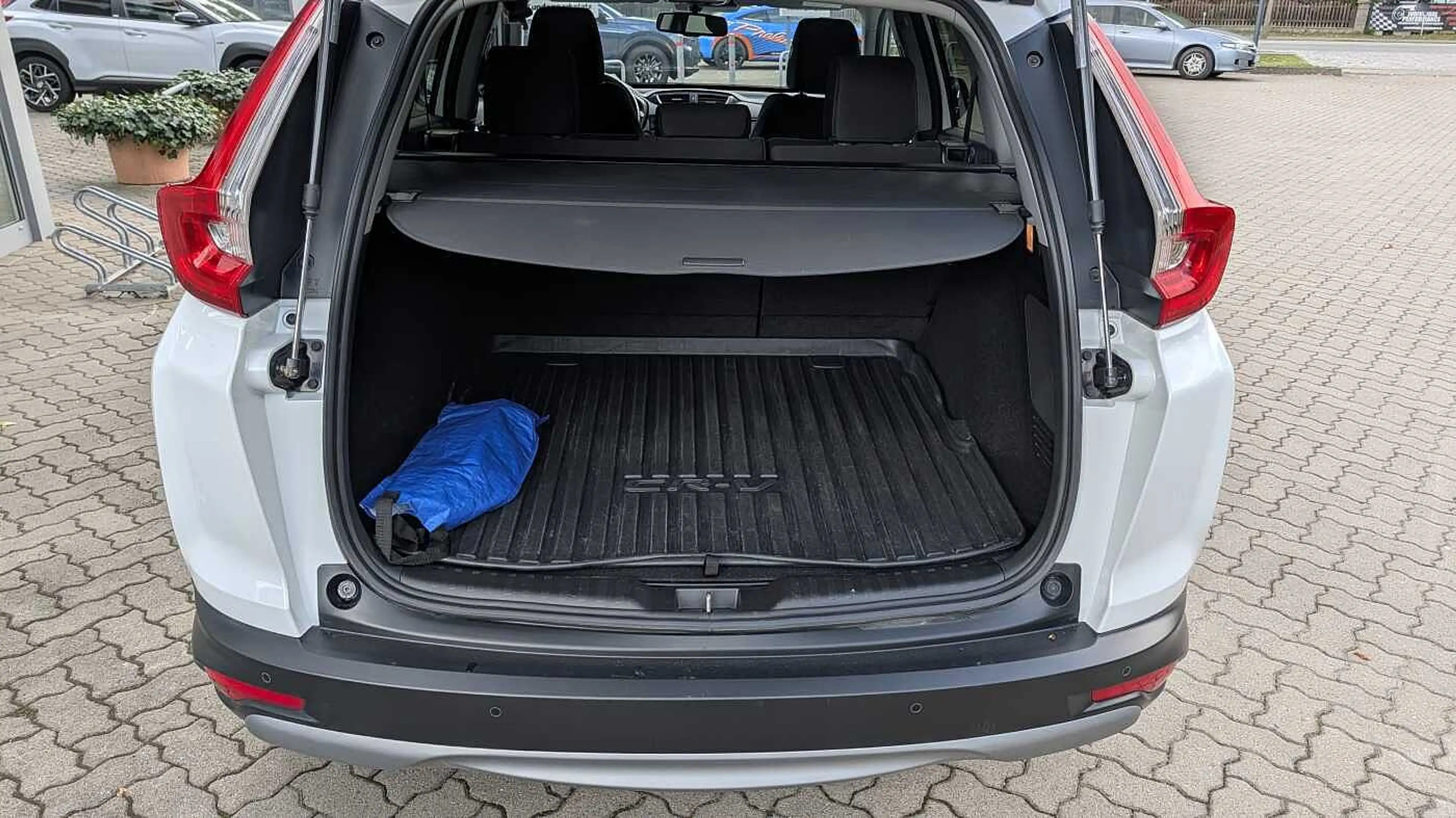 Honda CR-V Hybrid 2.0 i-MMD 2WD Elegance — photo 8