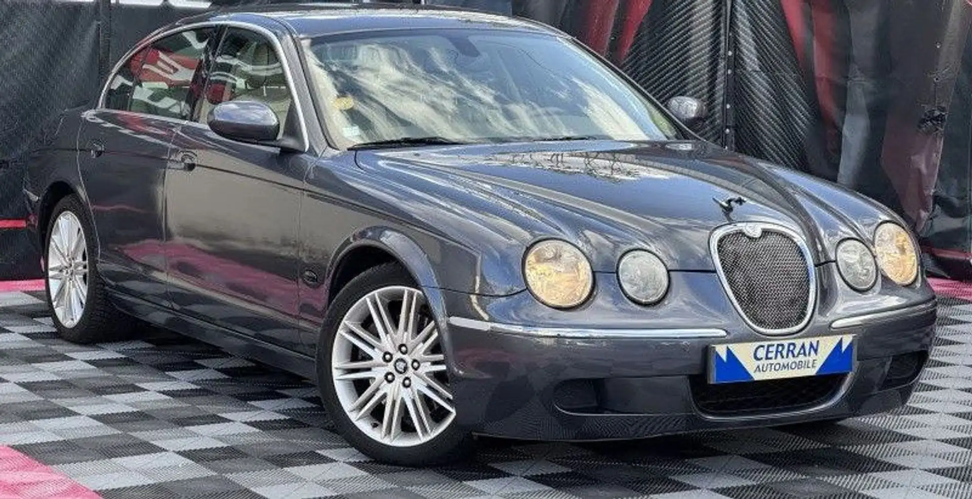 Jaguar S-Type 2.7D BI-TURBO EXCELLENCE BA Gris - 2