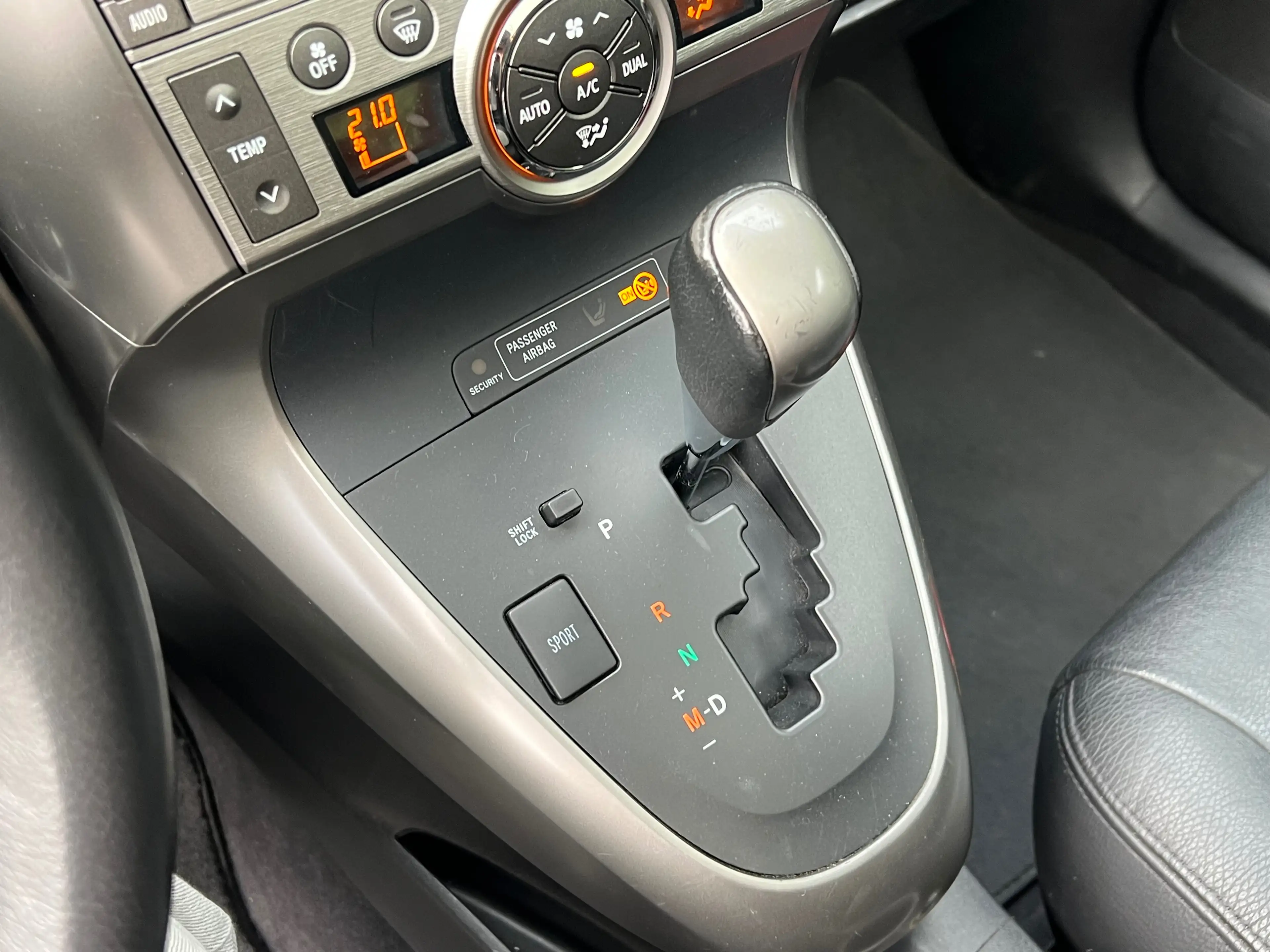 Toyota Verso 2.2 D-4D D-CAT Luna 7pl. AUTOMAAT — photo 15