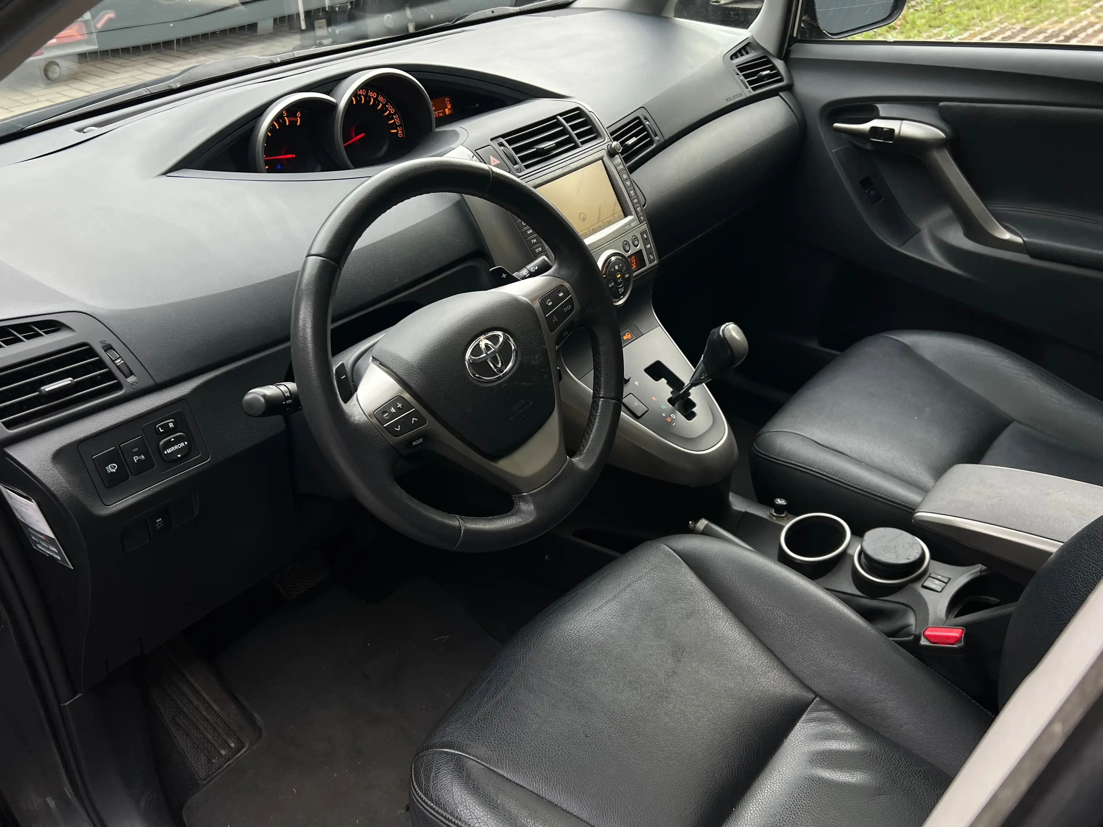 Toyota Verso 2.2 D-4D D-CAT Luna 7pl. AUTOMAAT — photo 11