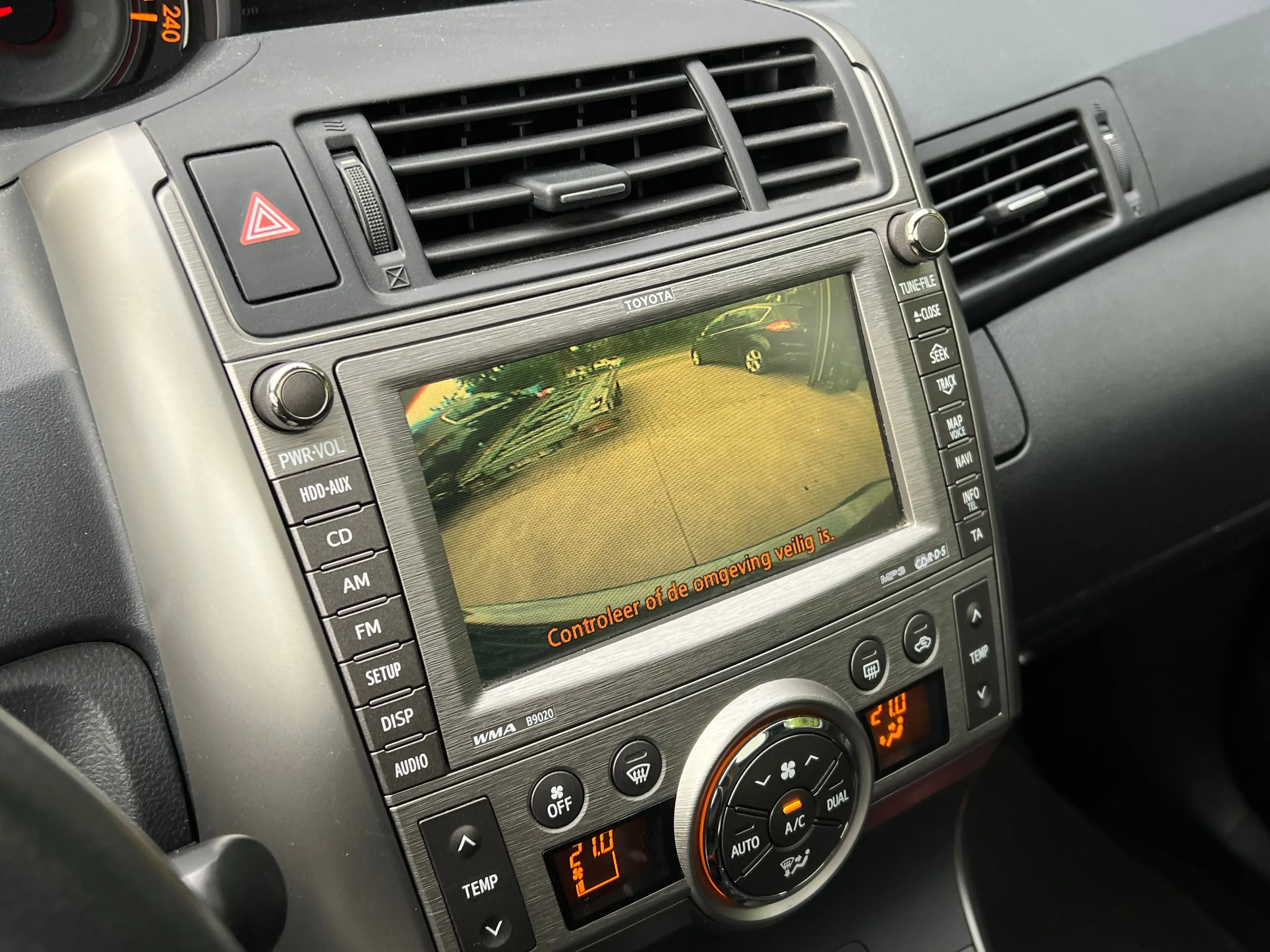 Toyota Verso 2.2 D-4D D-CAT Luna 7pl. AUTOMAAT — photo 13