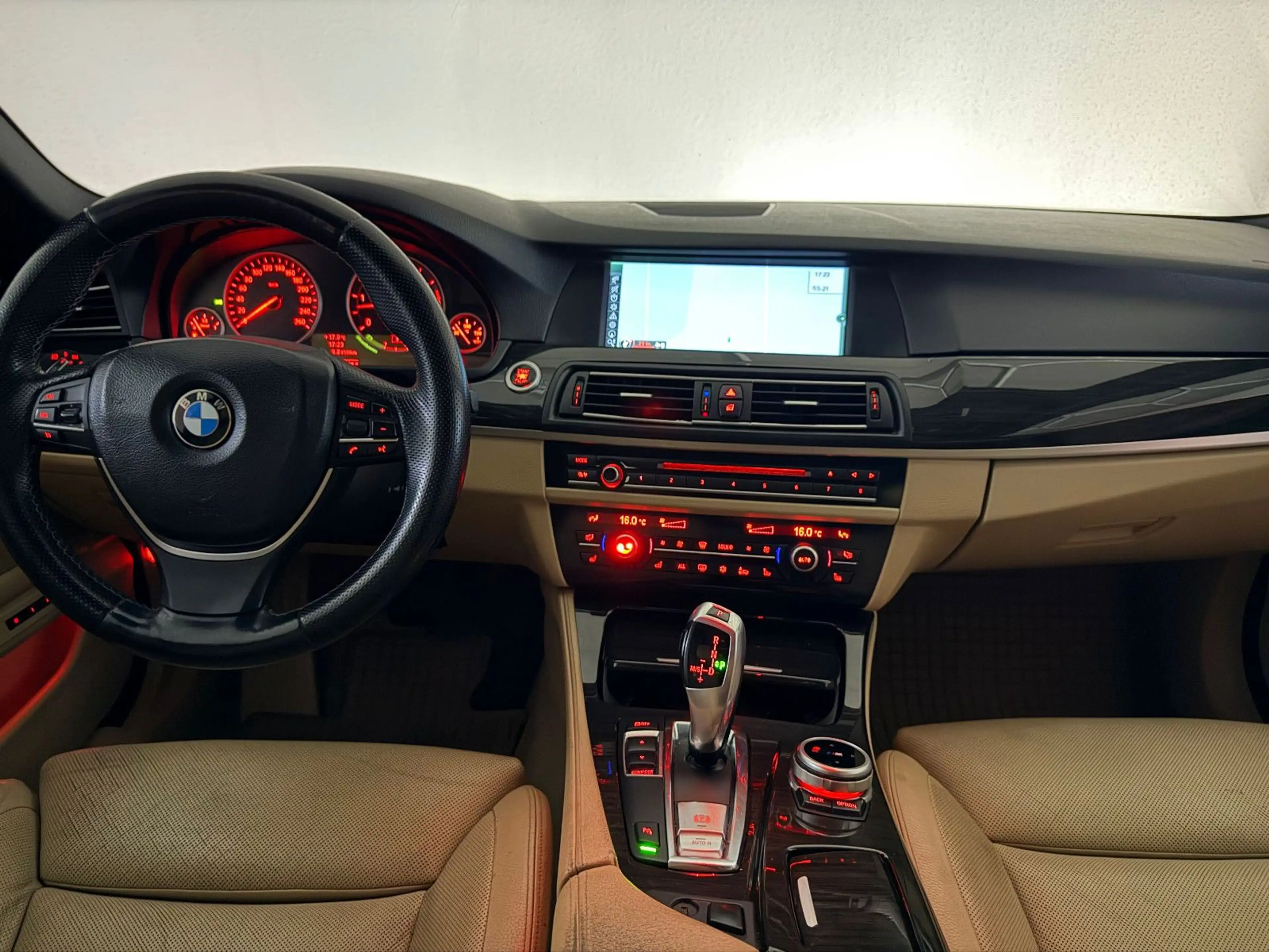 BMW 530 d Lim. Aut./eGSD/MEMORY/NAVI Prof/HuD/SZBLFT — photo 14