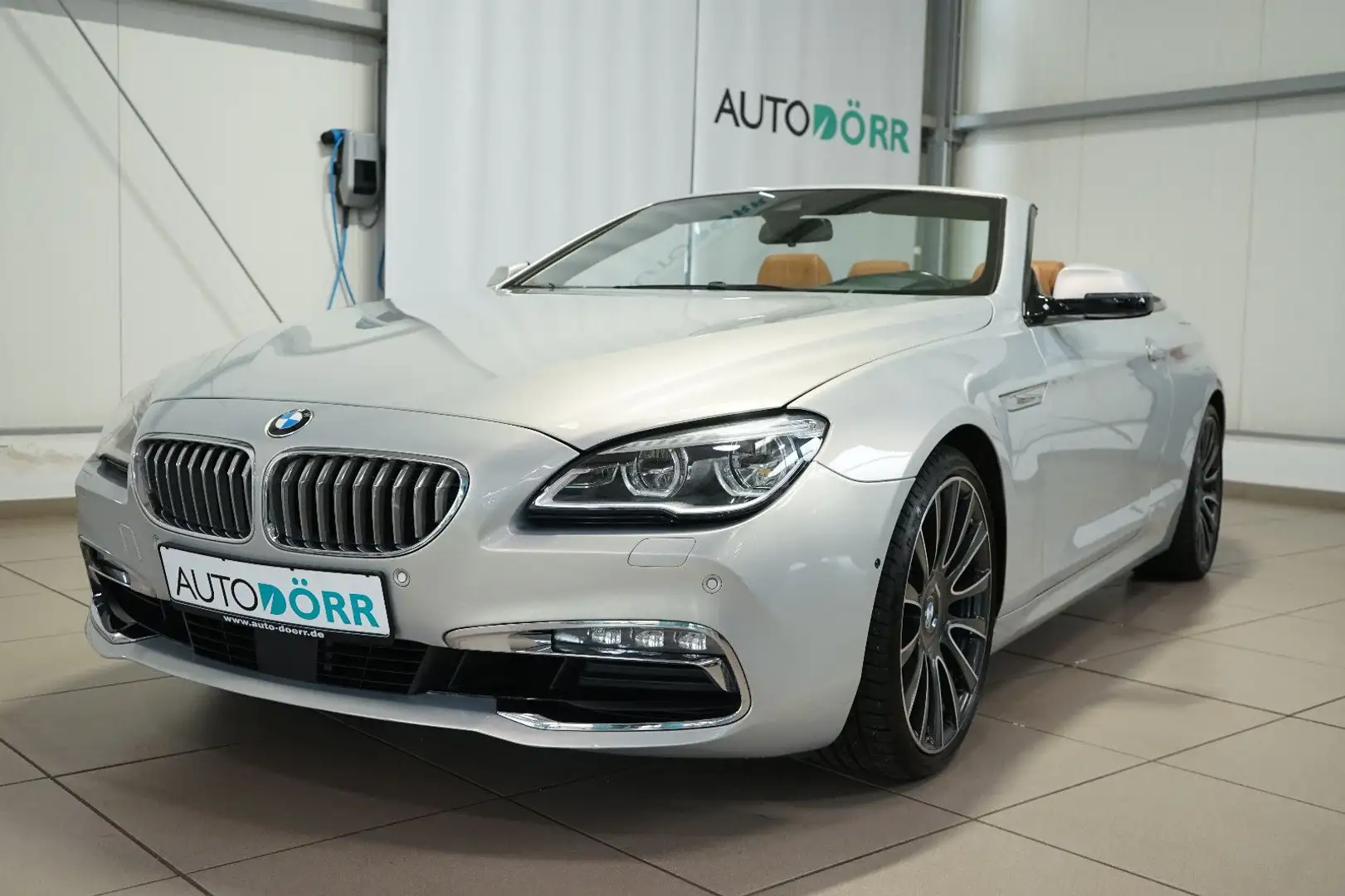 BMW 650 i xDrive Cabrio HUD+Sitzklima+SoftClose+ACC Argent - 1