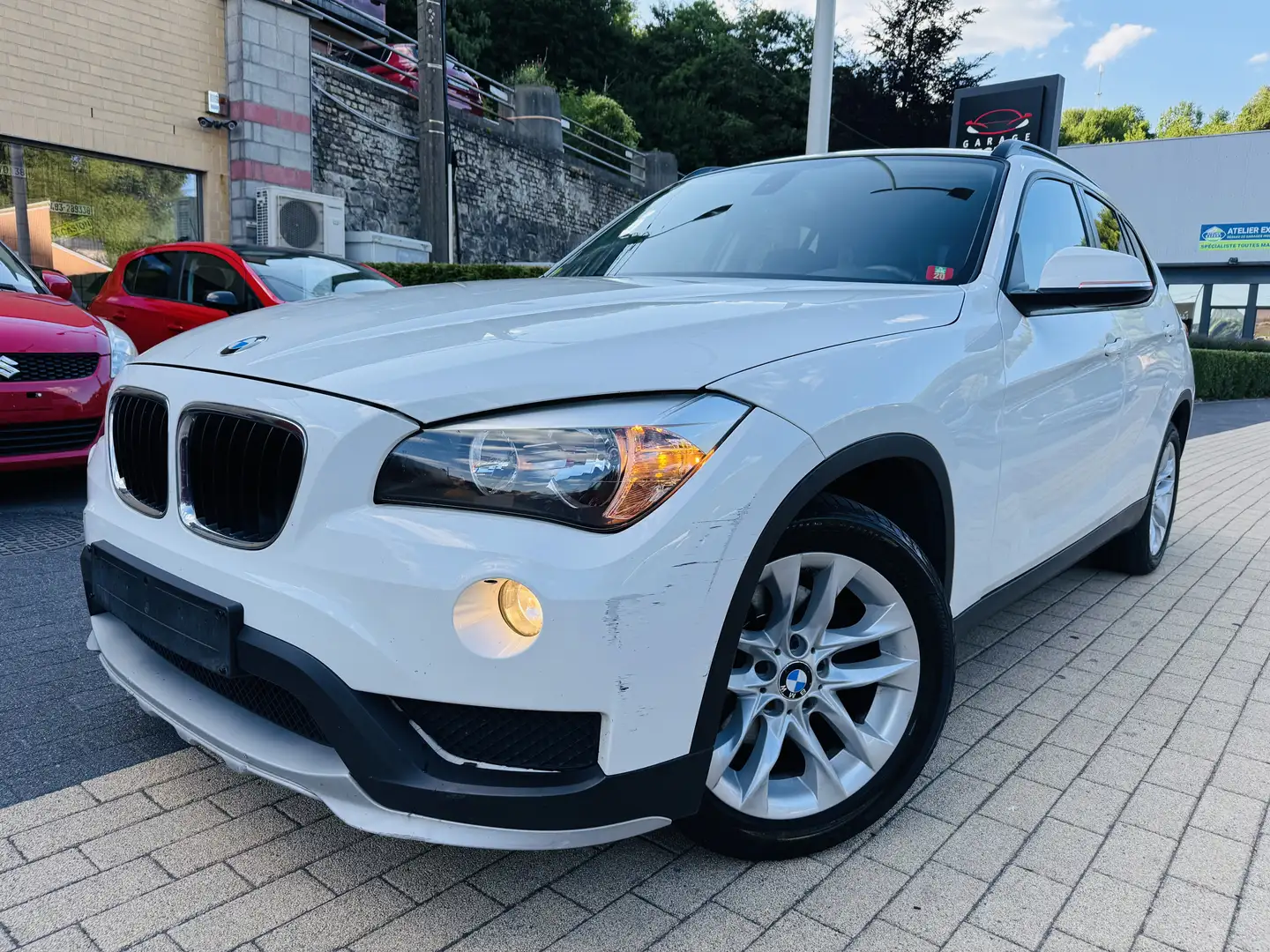 BMW X1 X1 2.0 d sDrive18 Wit - 1