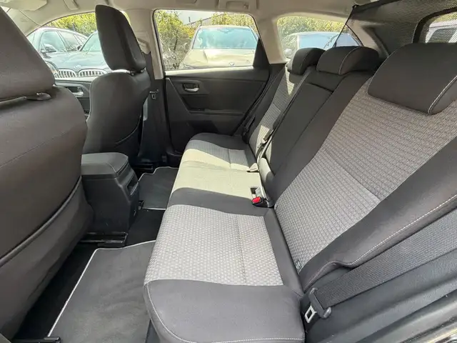 Toyota Auris view 11