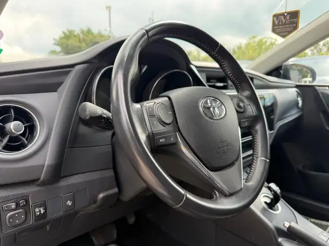 Toyota Auris view 8