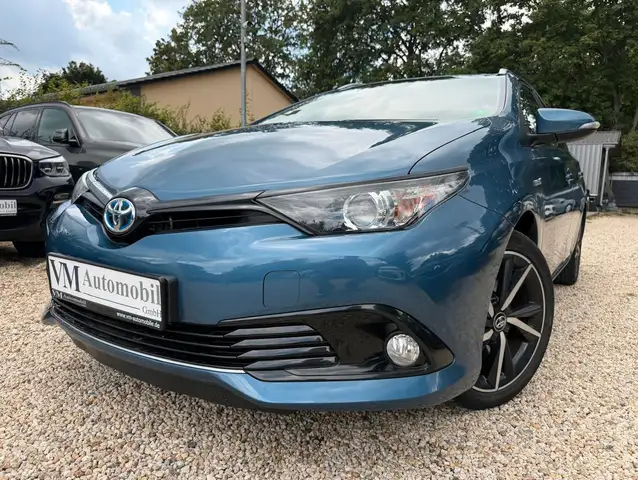 Toyota Auris main image