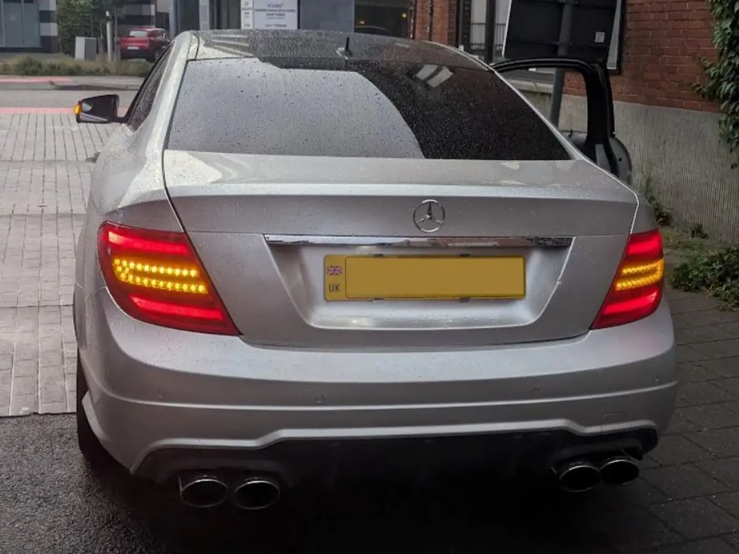 Mercedes-Benz C 220 C 220 CDI DPF Coupe (BlueEFFICIENCY) 7G-TRONIC - 2