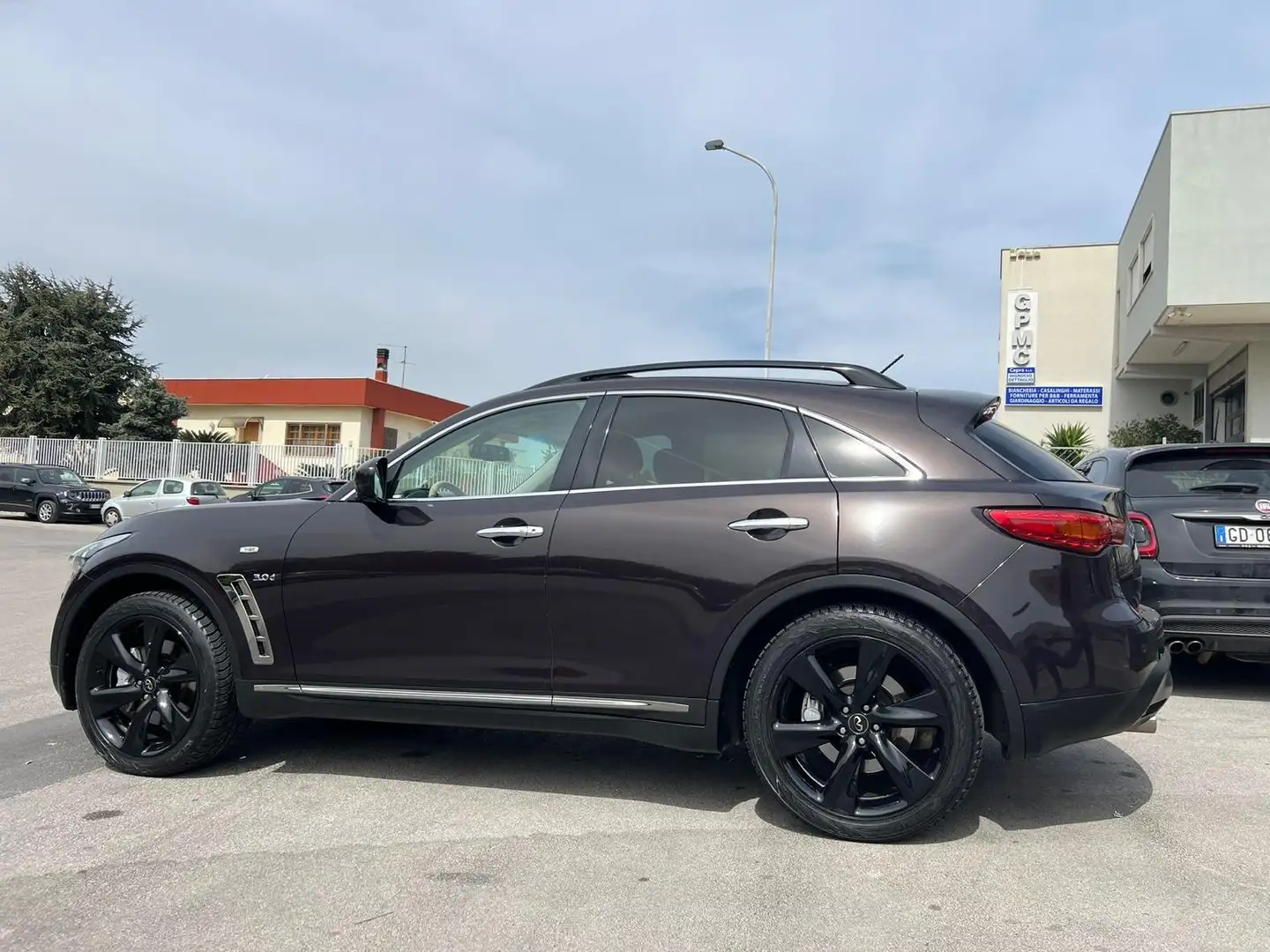 Infiniti QX70 premium s Marrón - 1