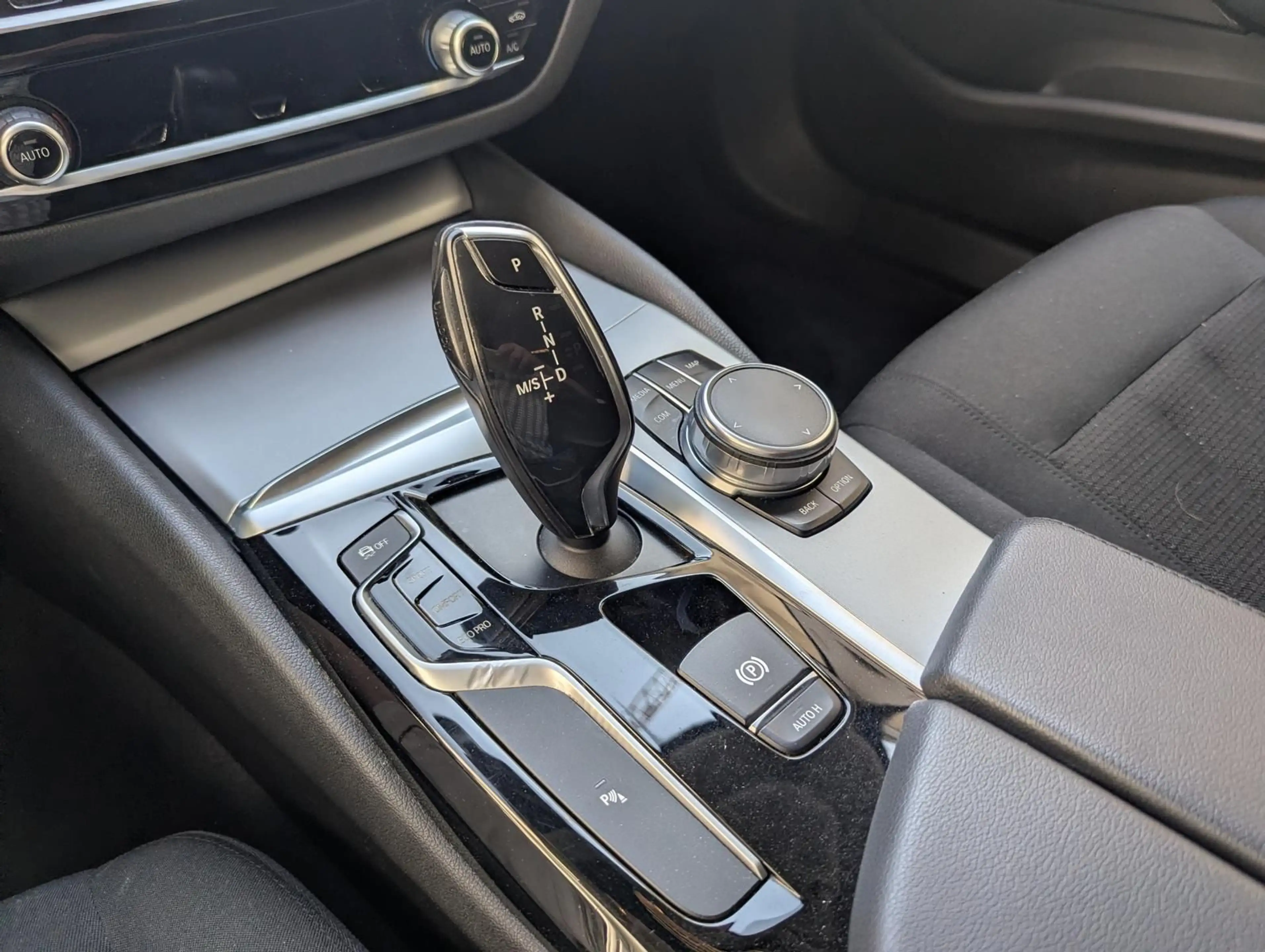 BMW 525 d*Touring*Auto*8G*Led*HUD*Navi*MwSt.* — photo 15