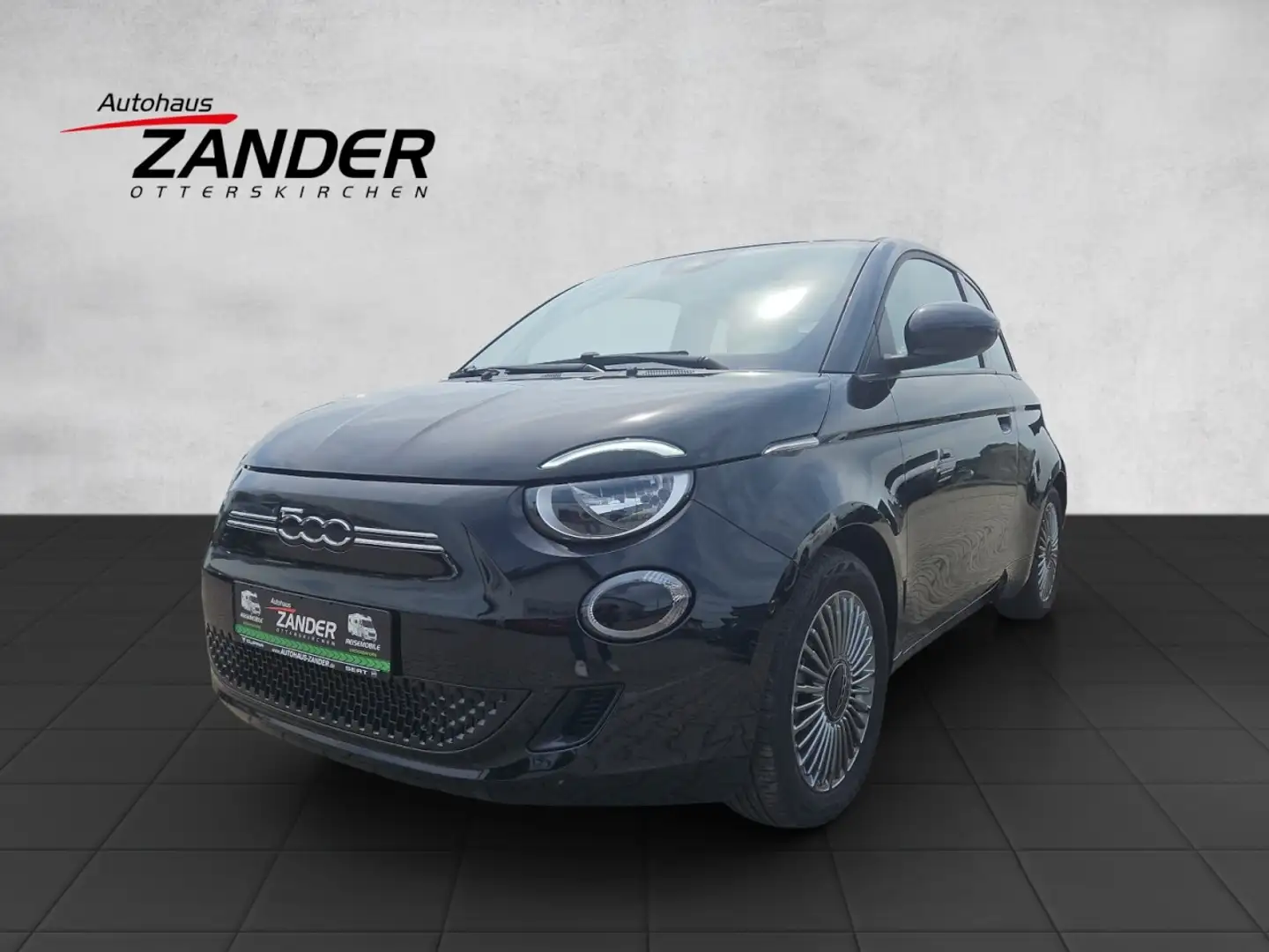 Fiat 500 e Icon Navi PDC hinten Batterieprotokoll Noir - 1