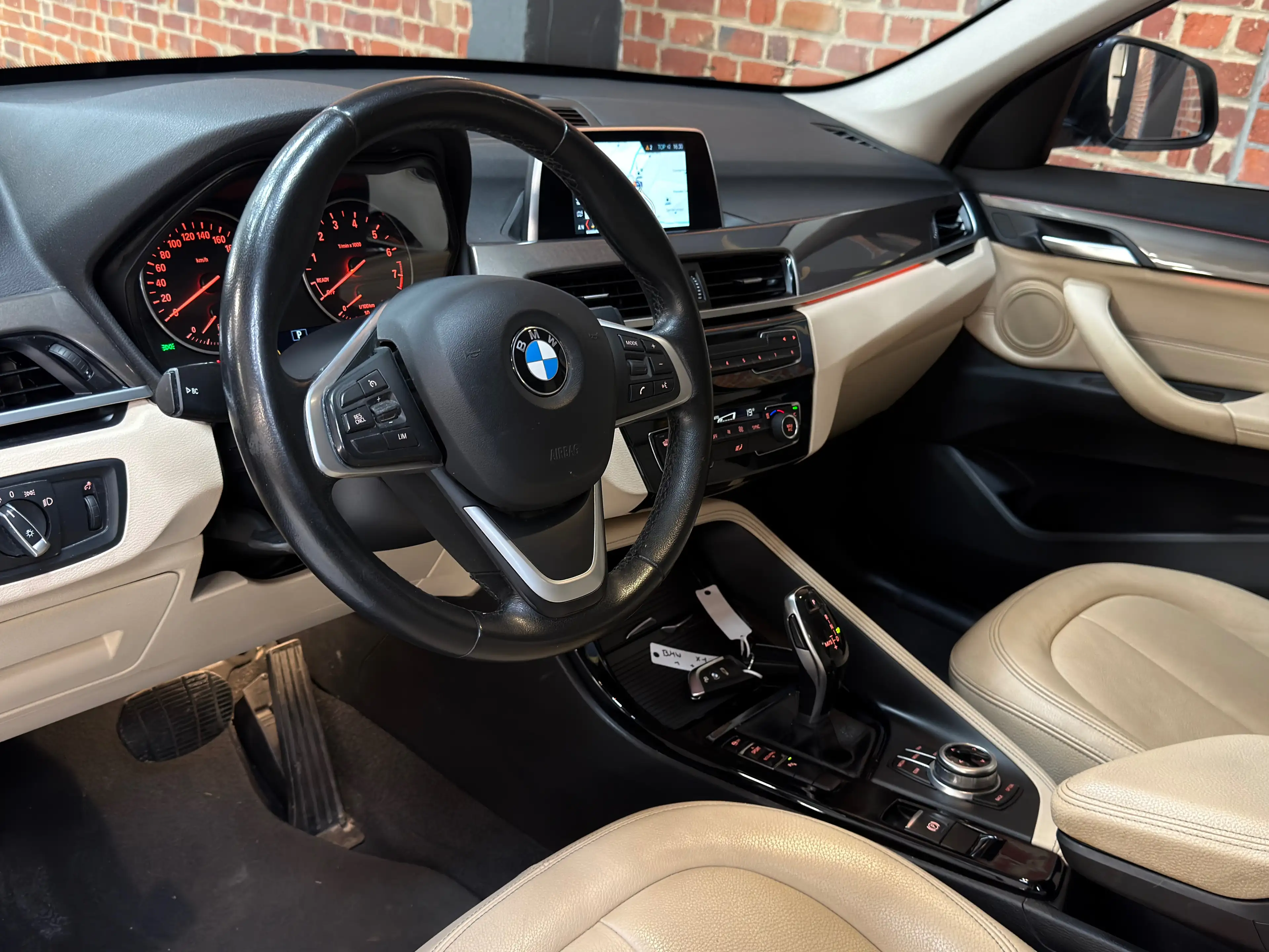 BMW X1 2.0iA sDrive20 (EU6b) Automaat | LED | Trekhaak — photo 9