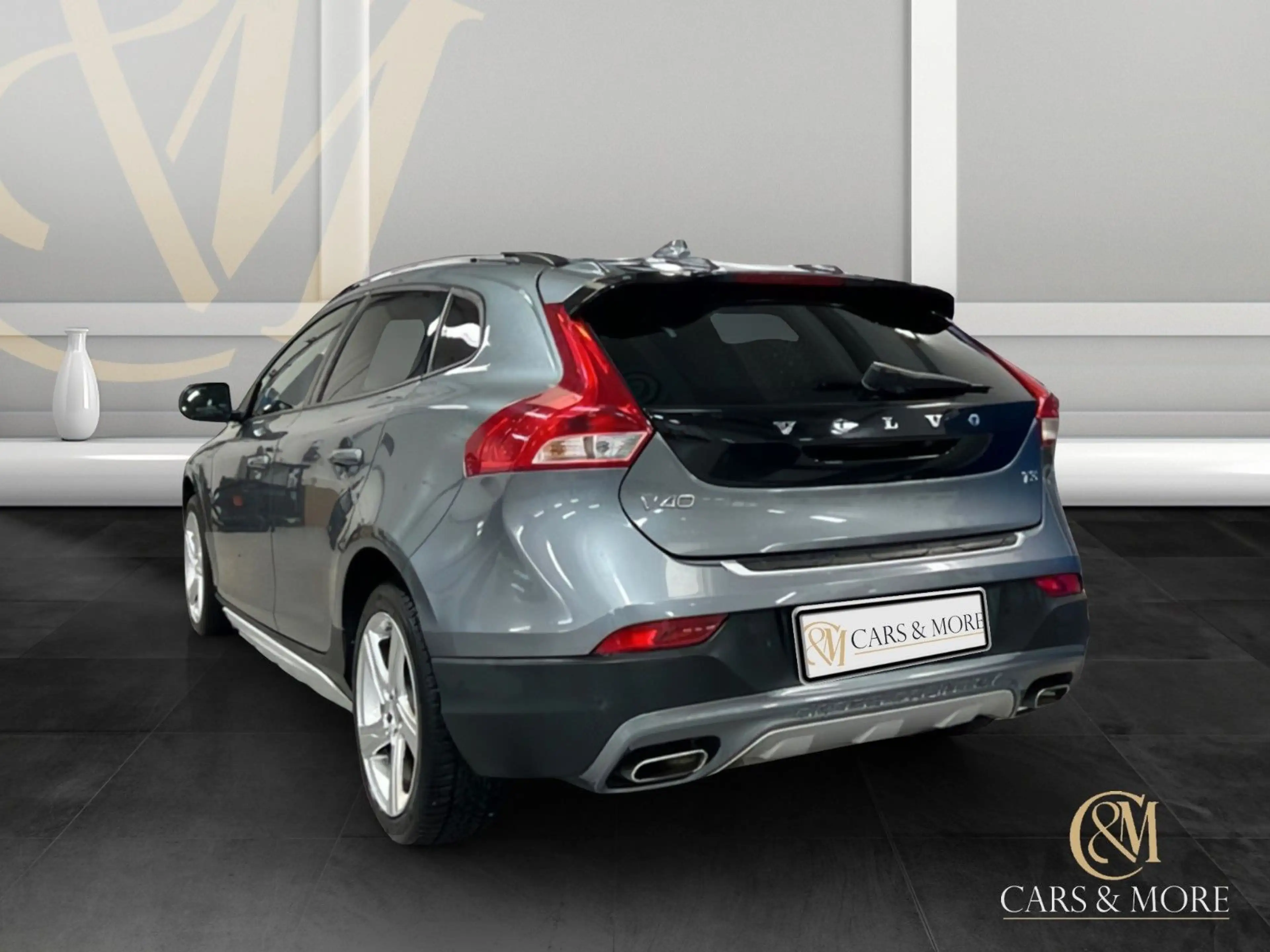 Volvo V40 Cross Country Leder Navi Panorama RFK SHZ — photo 3