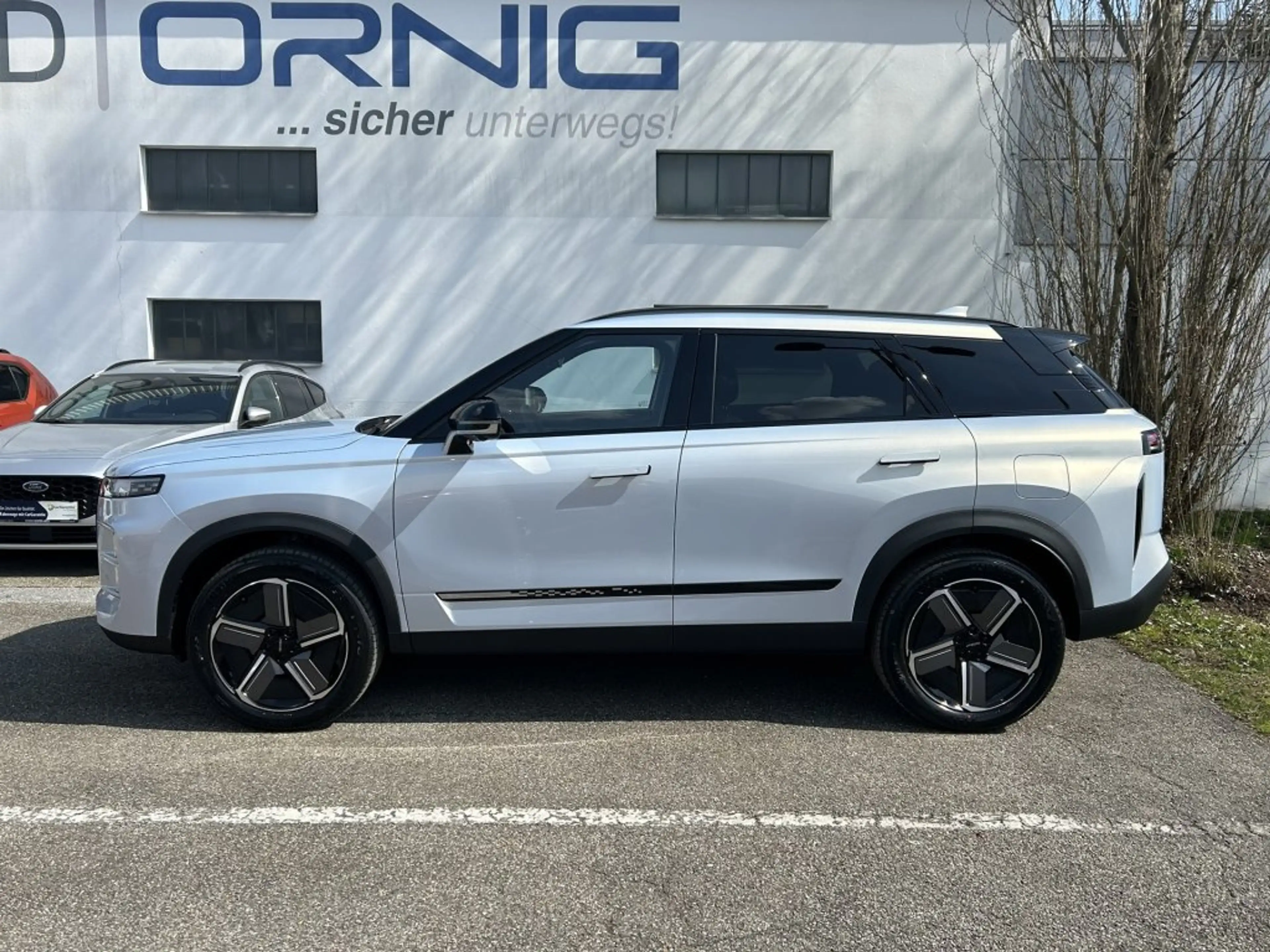 Jaecoo J7 7 PHEV Premium Moonlight Silber Metallic — photo 3