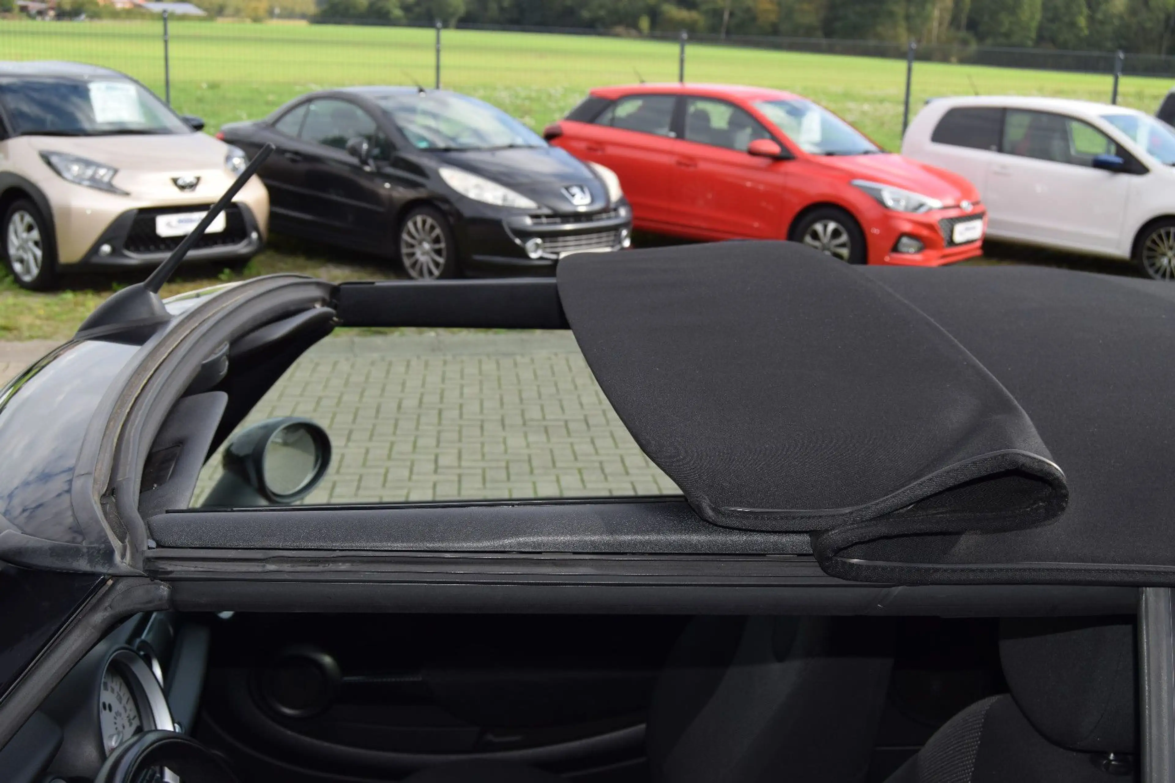 MINI One Cabrio Highgate — photo 7
