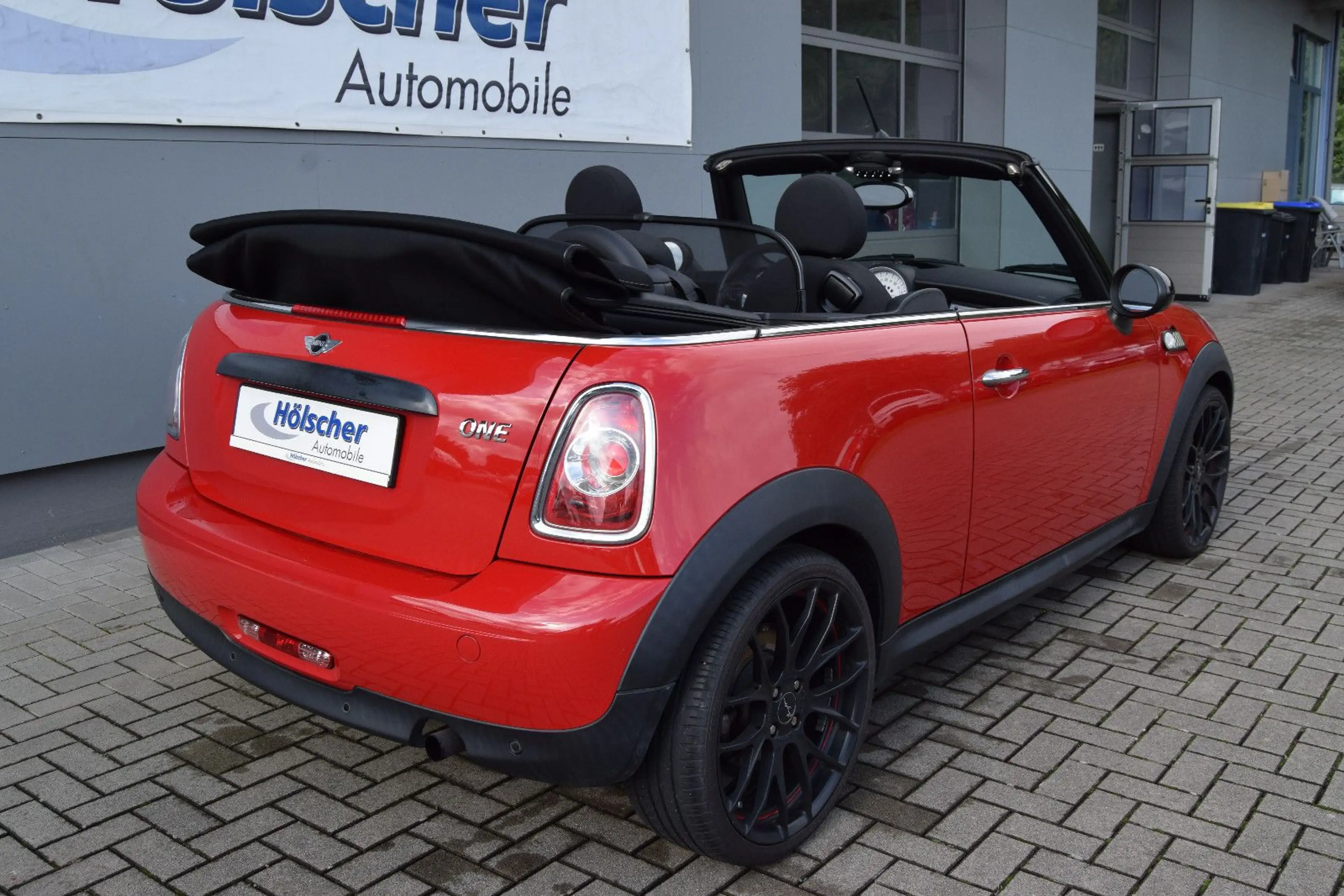 MINI One Cabrio Highgate — photo 2