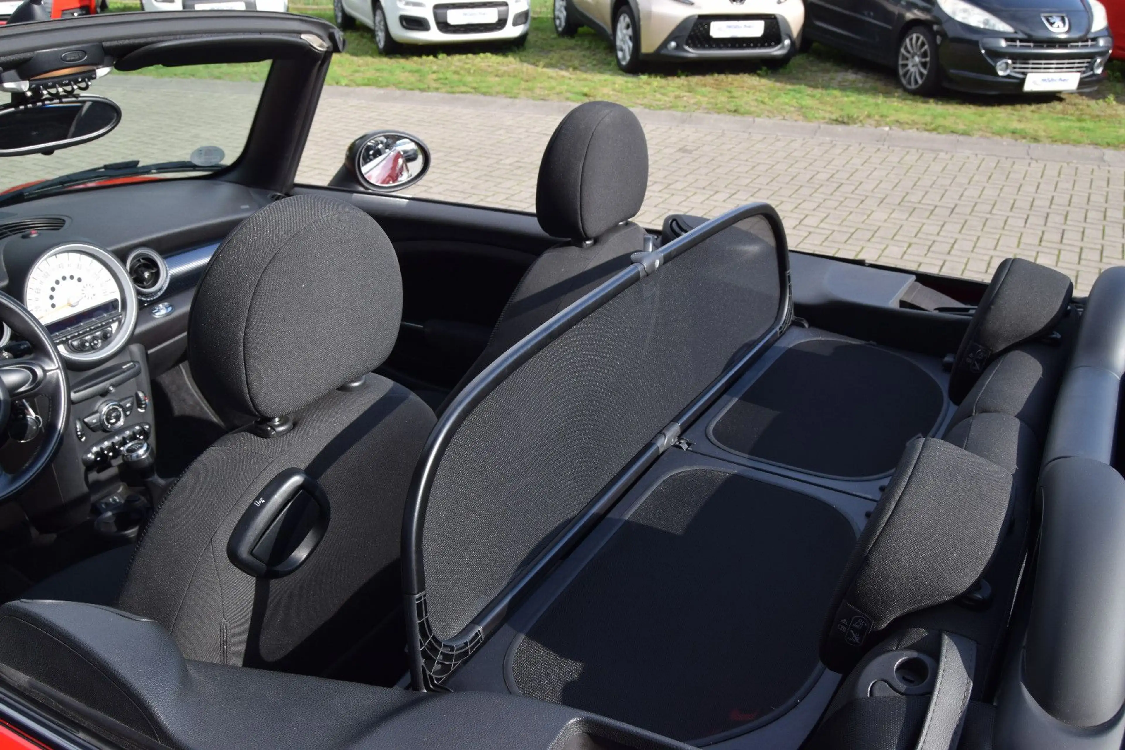 MINI One Cabrio Highgate — photo 8