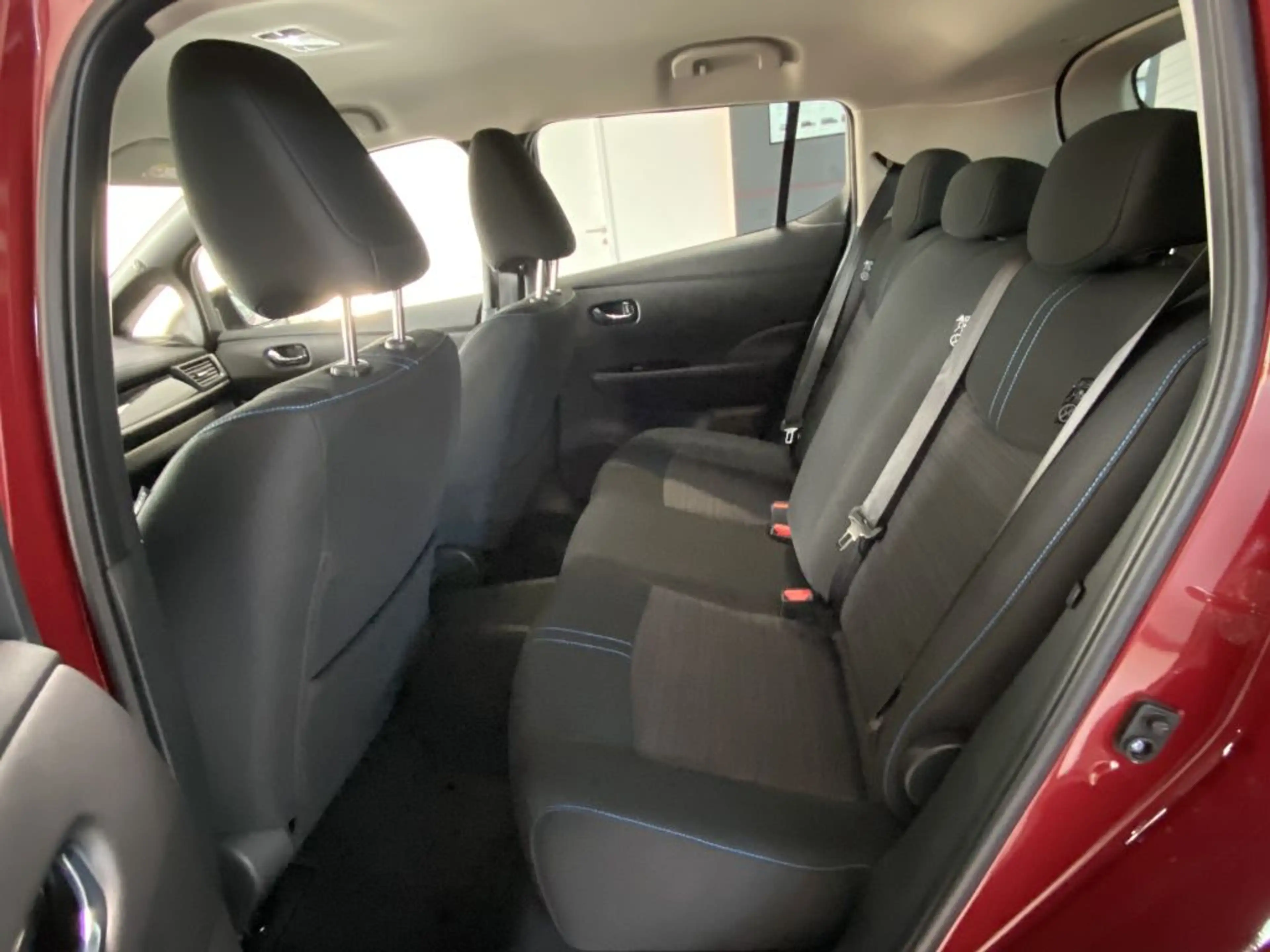 Nissan Leaf 39 kWh N-Connecta N-Connecta 360° Kamera Carplay — photo 11