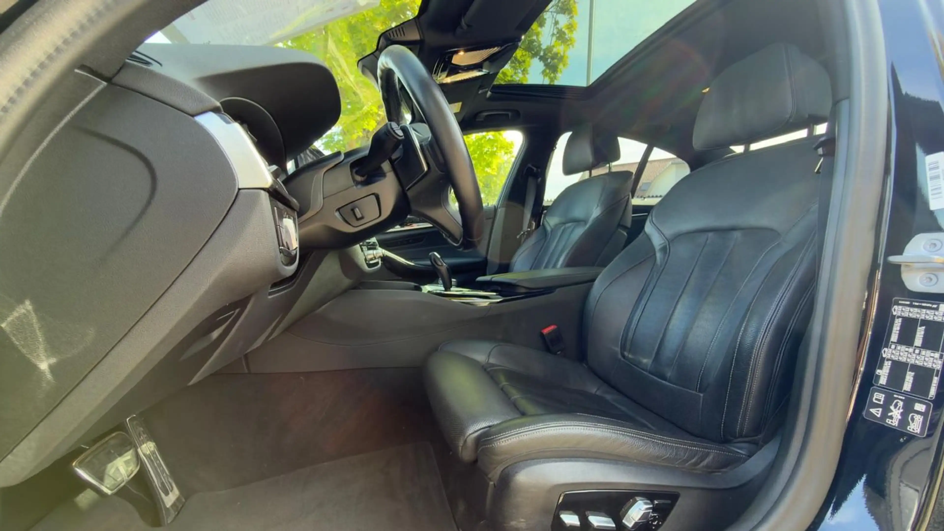 BMW M550 i xDrive/CarPlay/360Kamera/Nav/Klima/HuD — photo 9