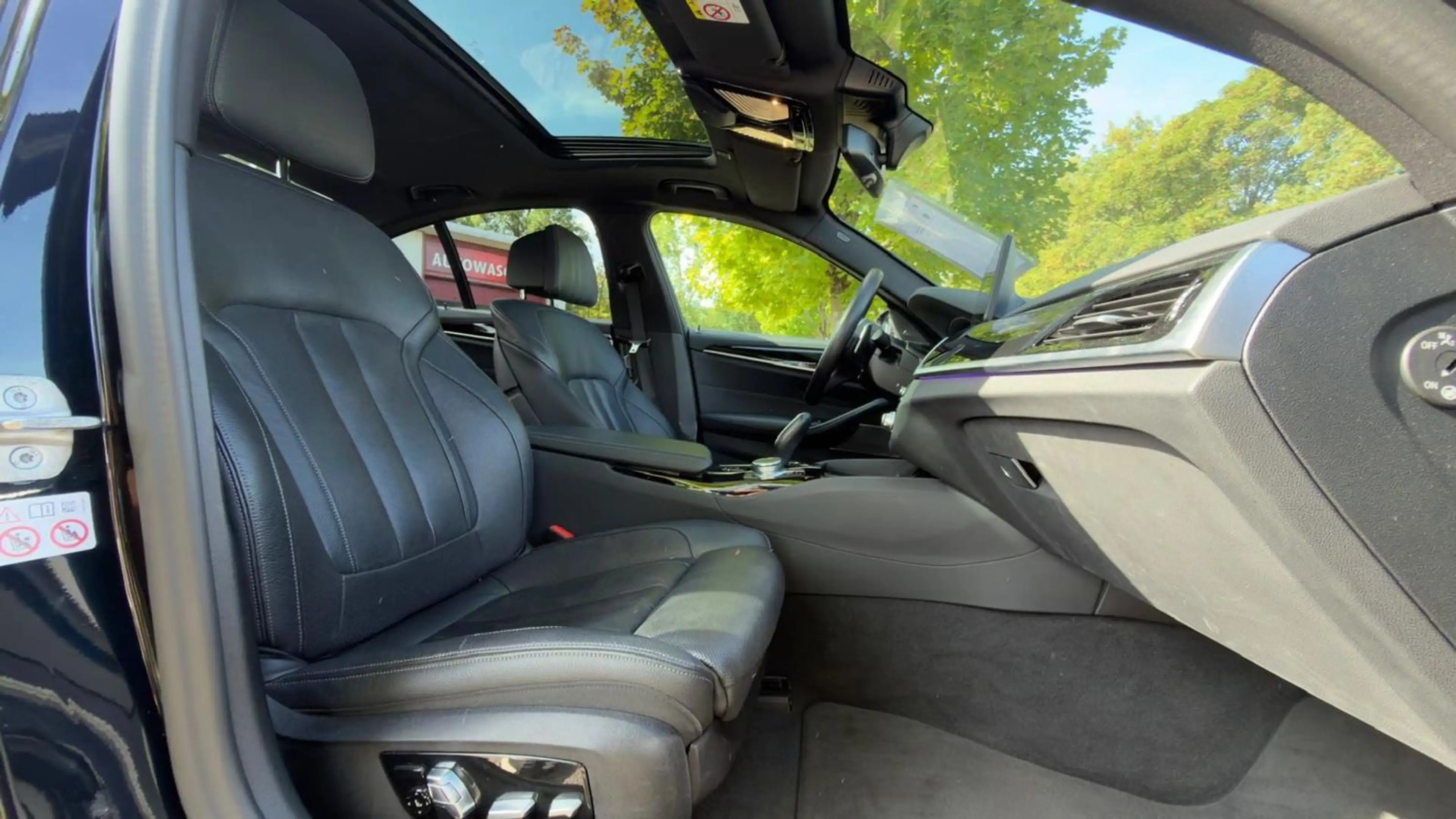 BMW M550 i xDrive/CarPlay/360Kamera/Nav/Klima/HuD — photo 12