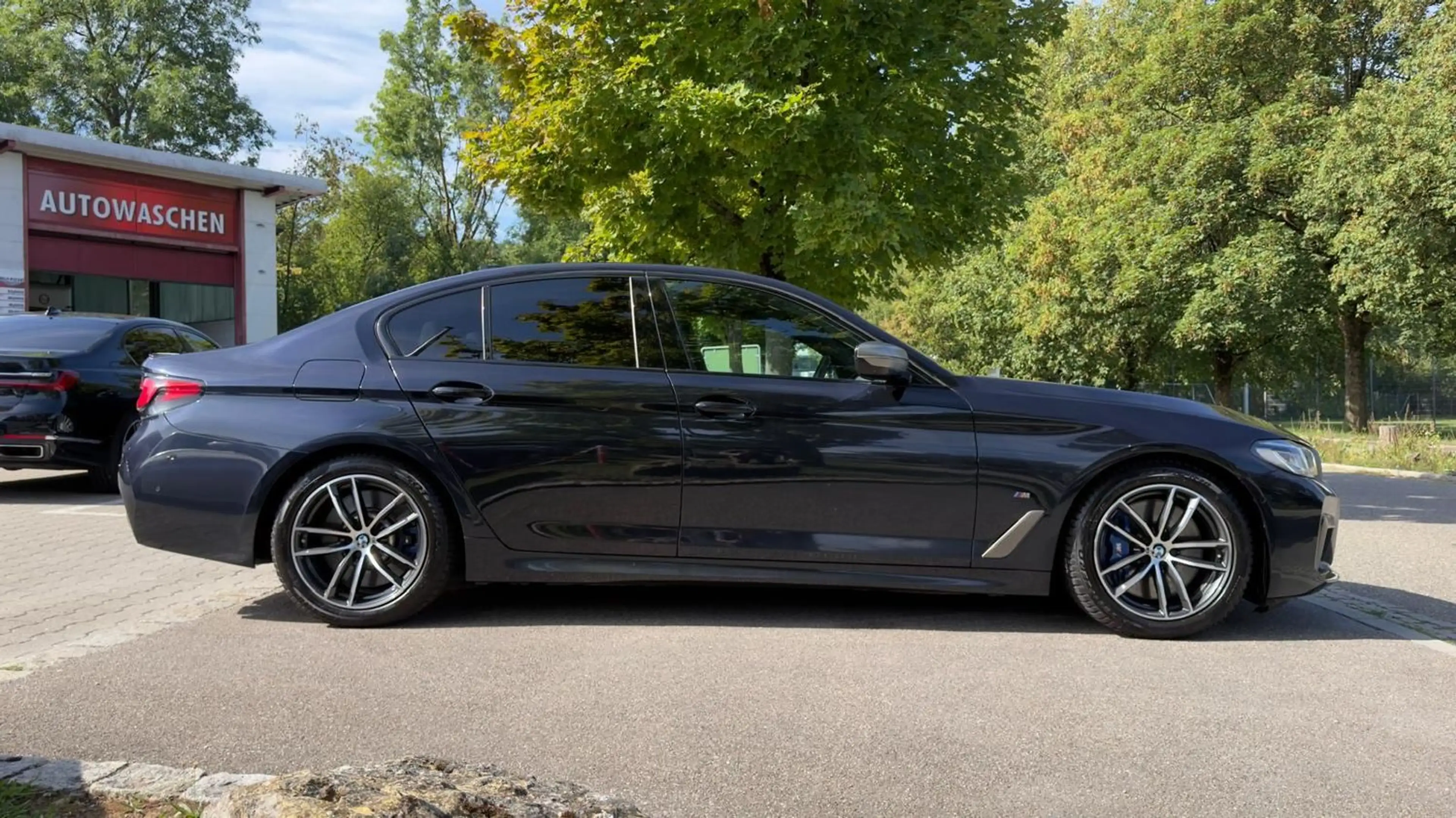 BMW M550 i xDrive/CarPlay/360Kamera/Nav/Klima/HuD — photo 6