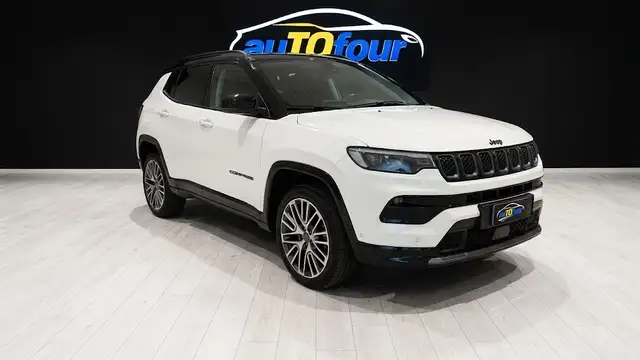 Jeep Compass view 5