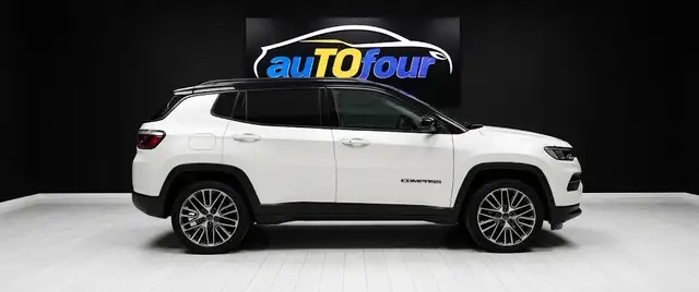 Jeep Compass view 3