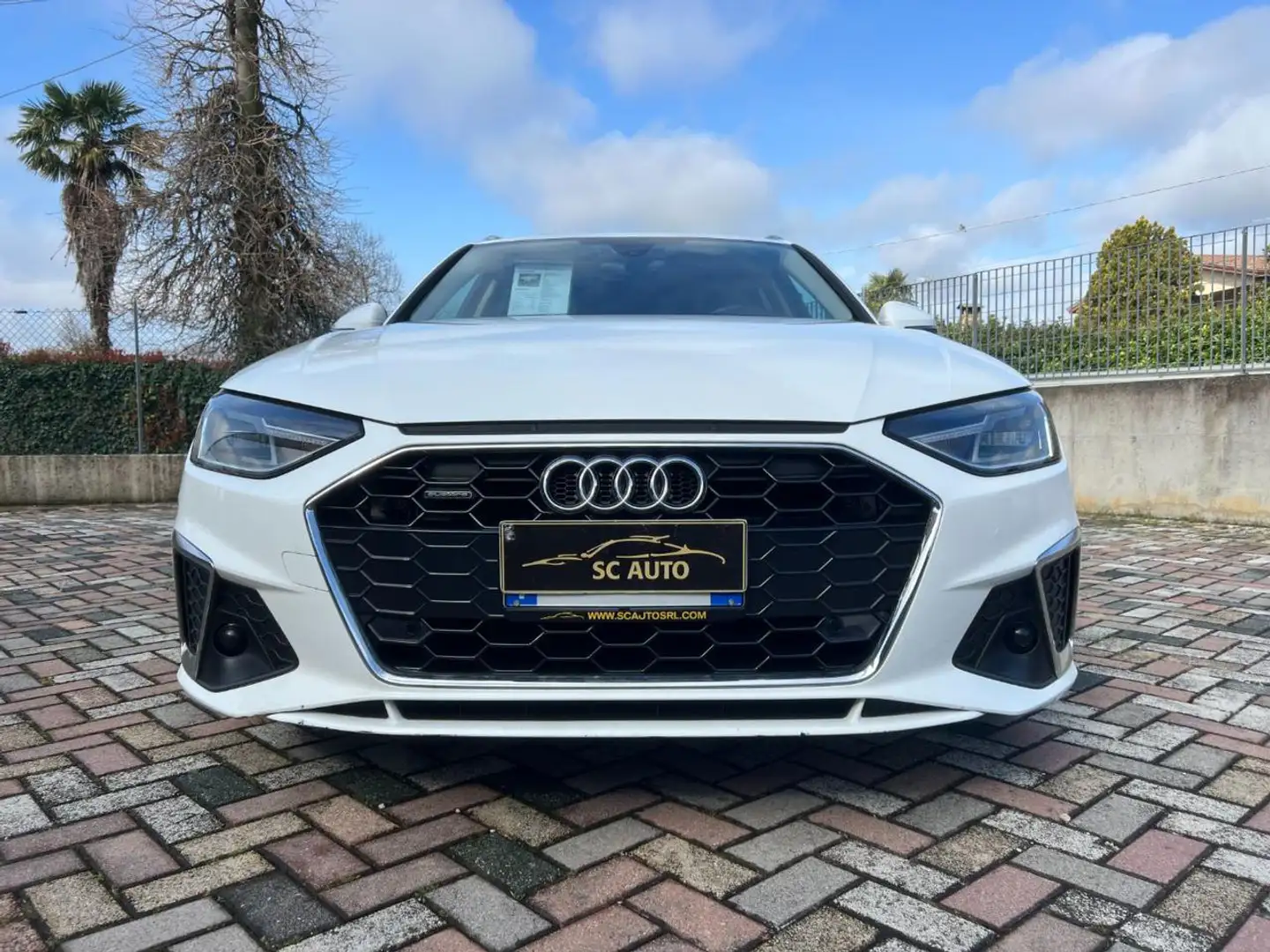 Audi A4 Avant 40 TDI quattro S tronic S line edition Weiß - 2