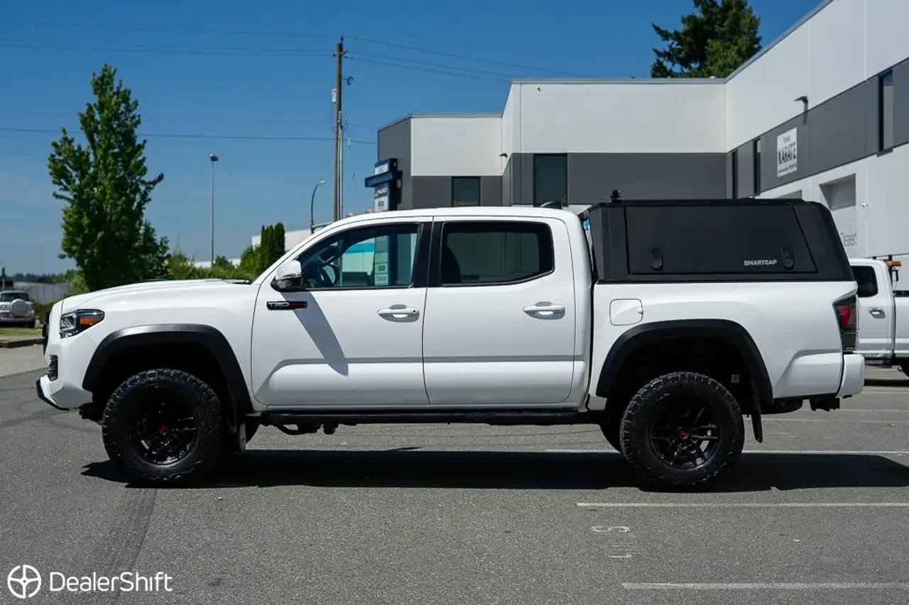 Toyota Tacoma снимка Toyota Tacoma
