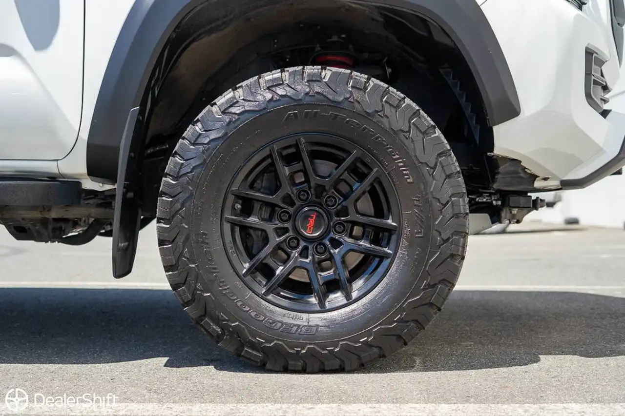 Toyota Tacoma снимка Toyota Tacoma