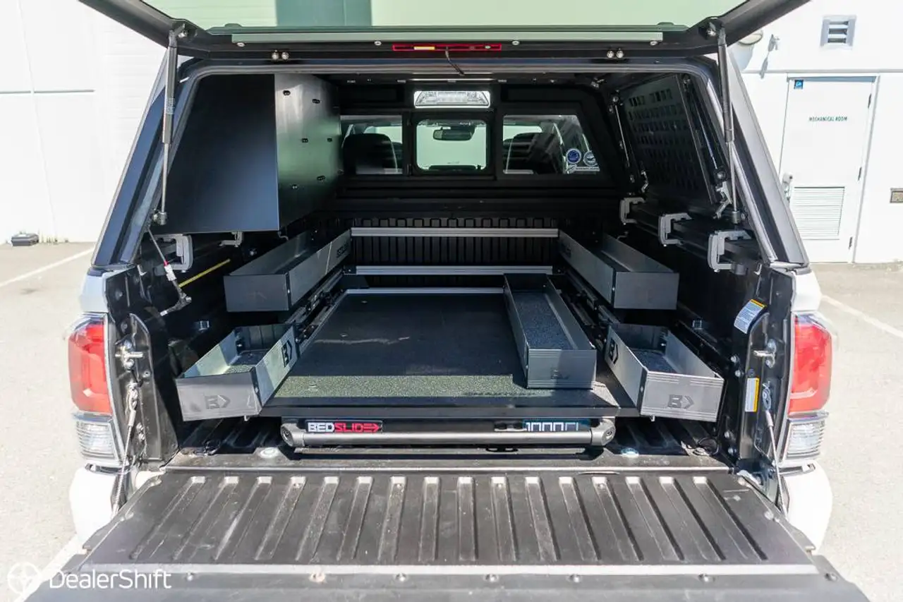 Toyota Tacoma снимка Toyota Tacoma