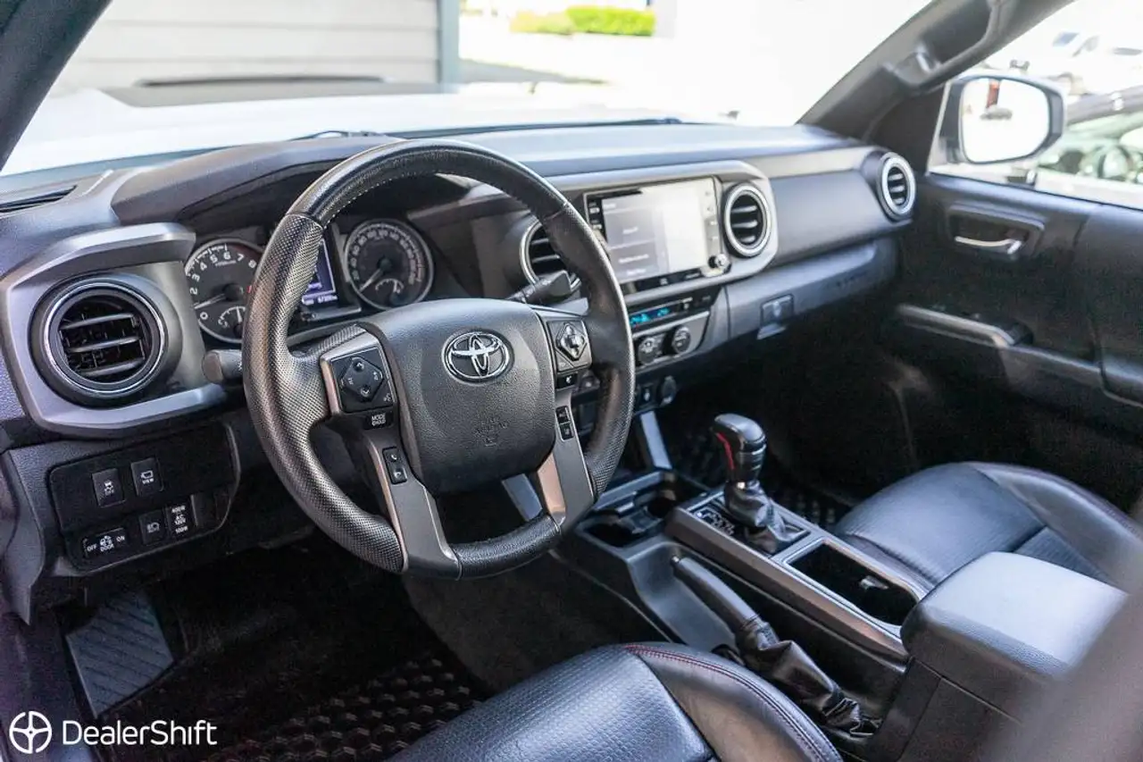 Toyota Tacoma снимка Toyota Tacoma