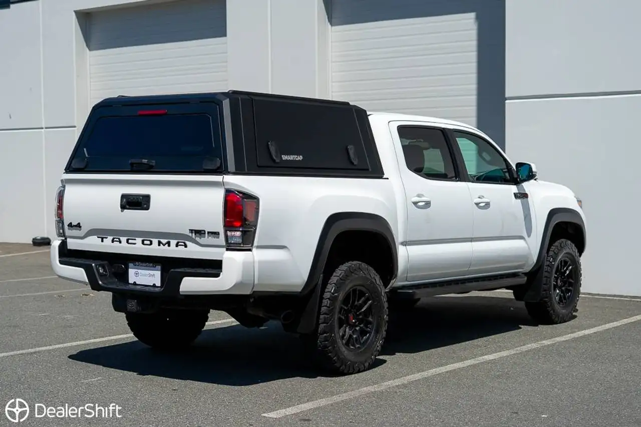 Toyota Tacoma снимка Toyota Tacoma