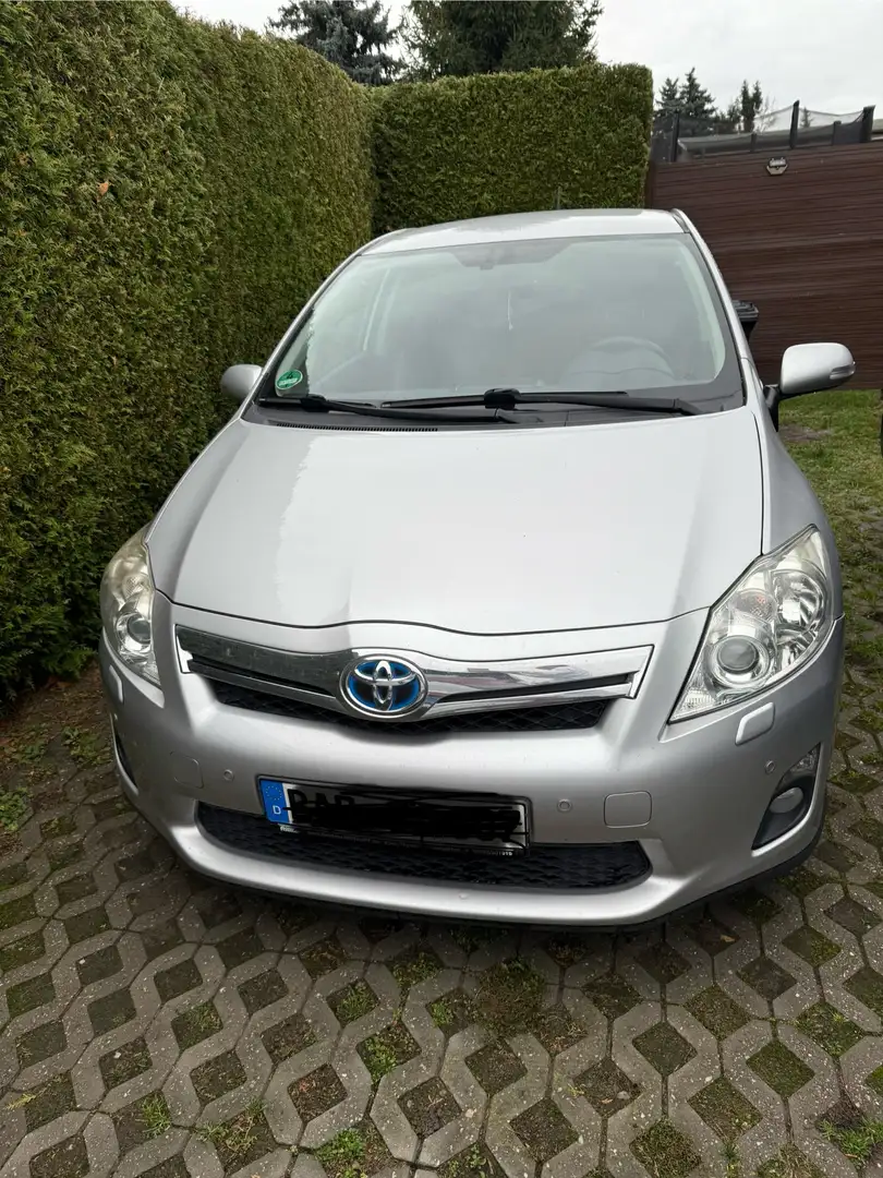 Toyota Auris Hybrid Executive Grau - 1