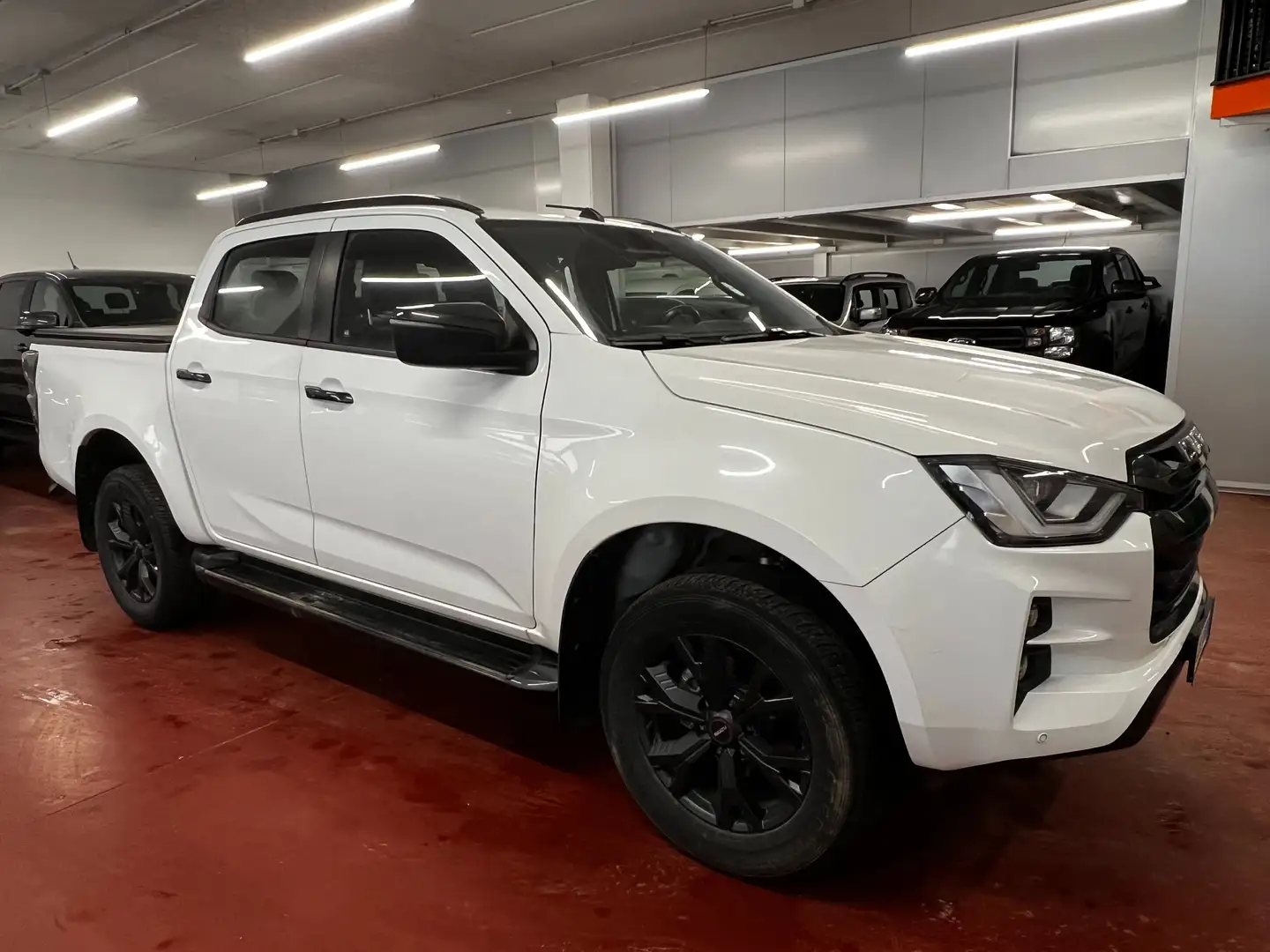 Isuzu D-Max D-Max 1.9 td crew N60FF 4x4 AT **PREZZO FINITO** Blanc - 2