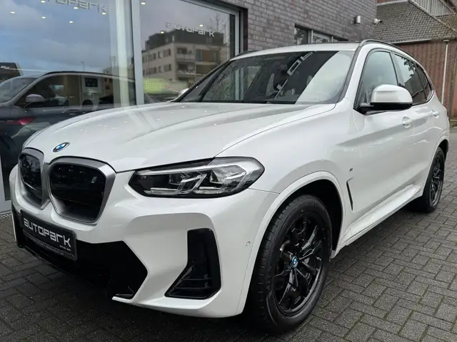 BMW iX3 Inspiring M Sport PANO MMRY DAProf. RFK 8xLM