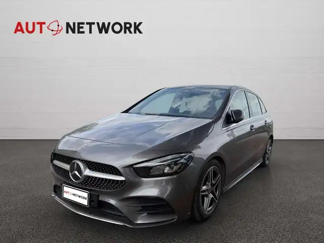 Mercedes-Benz B-Class view 3