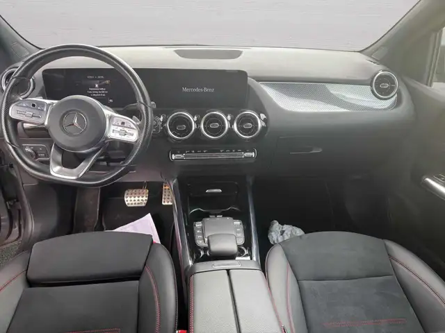 Mercedes-Benz B-Class view 11