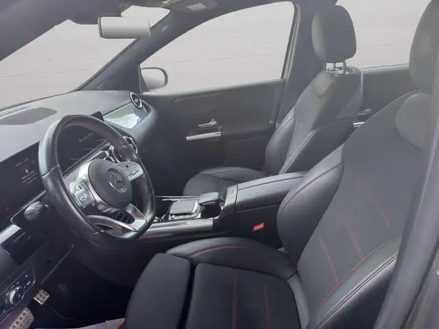 Mercedes-Benz B-Class view 9