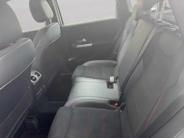 Mercedes-Benz B-Class view 10