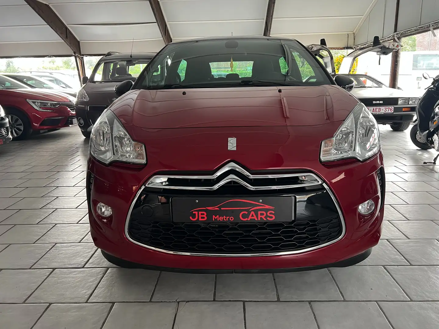 DS Automobiles DS 3 1.2 i /CAR PASS / euro 6b / 1 jaar Garantie Rood - 2