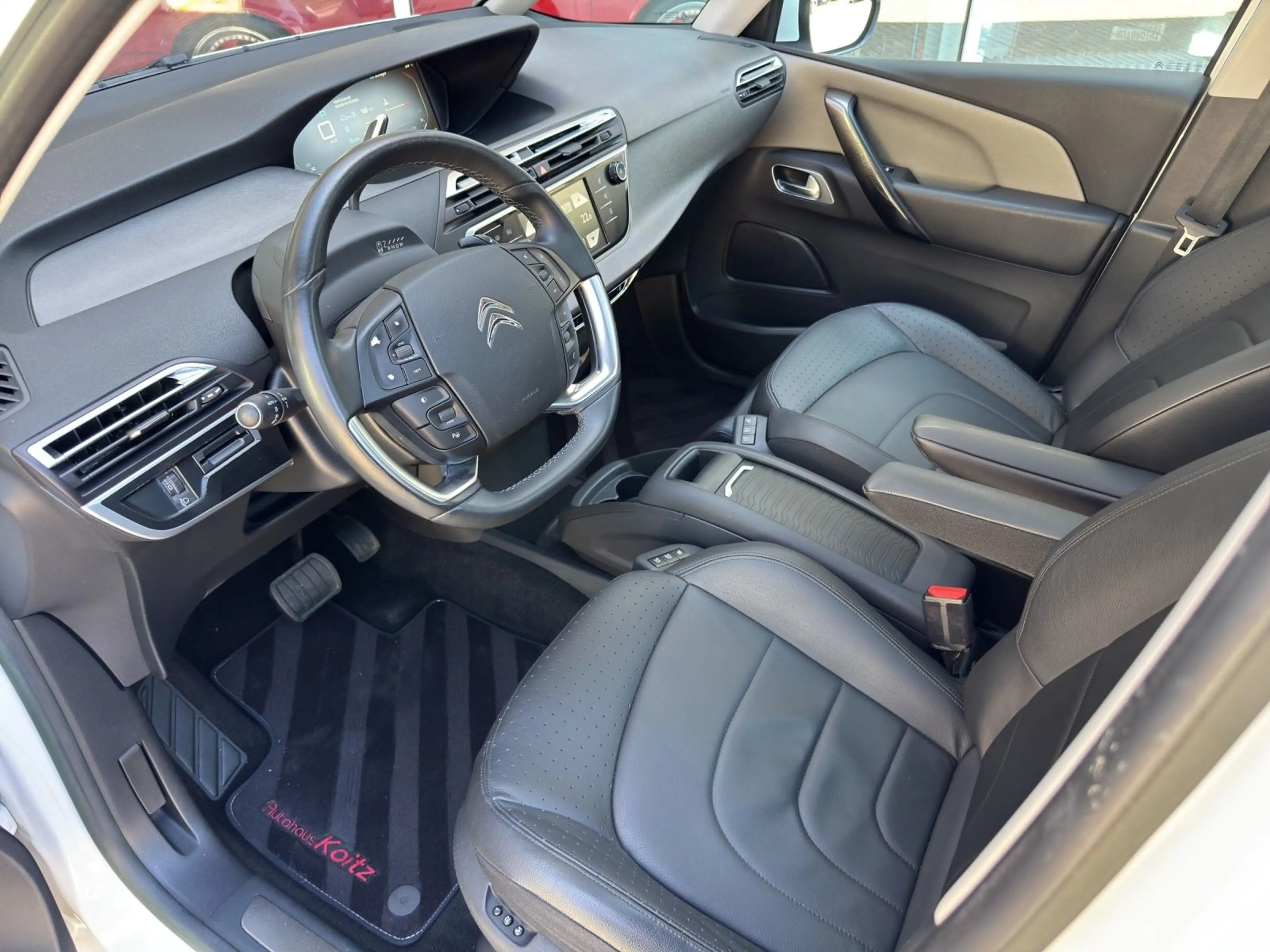 Citroen Grand C4 Picasso /Spacetourer Exclusive Panorama — photo 9