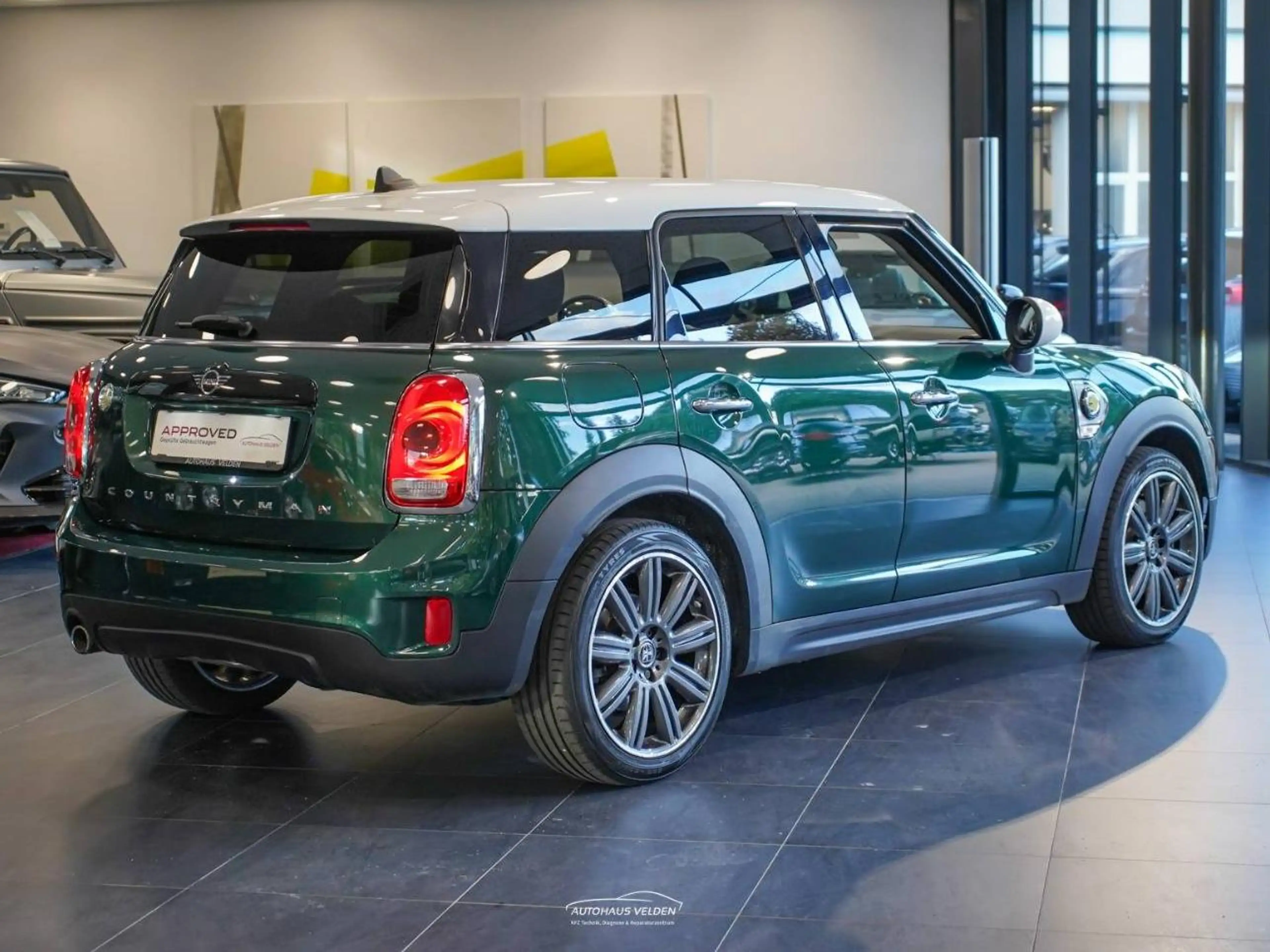 MINI Cooper SE Countryman Cooper SE All4 — photo 7