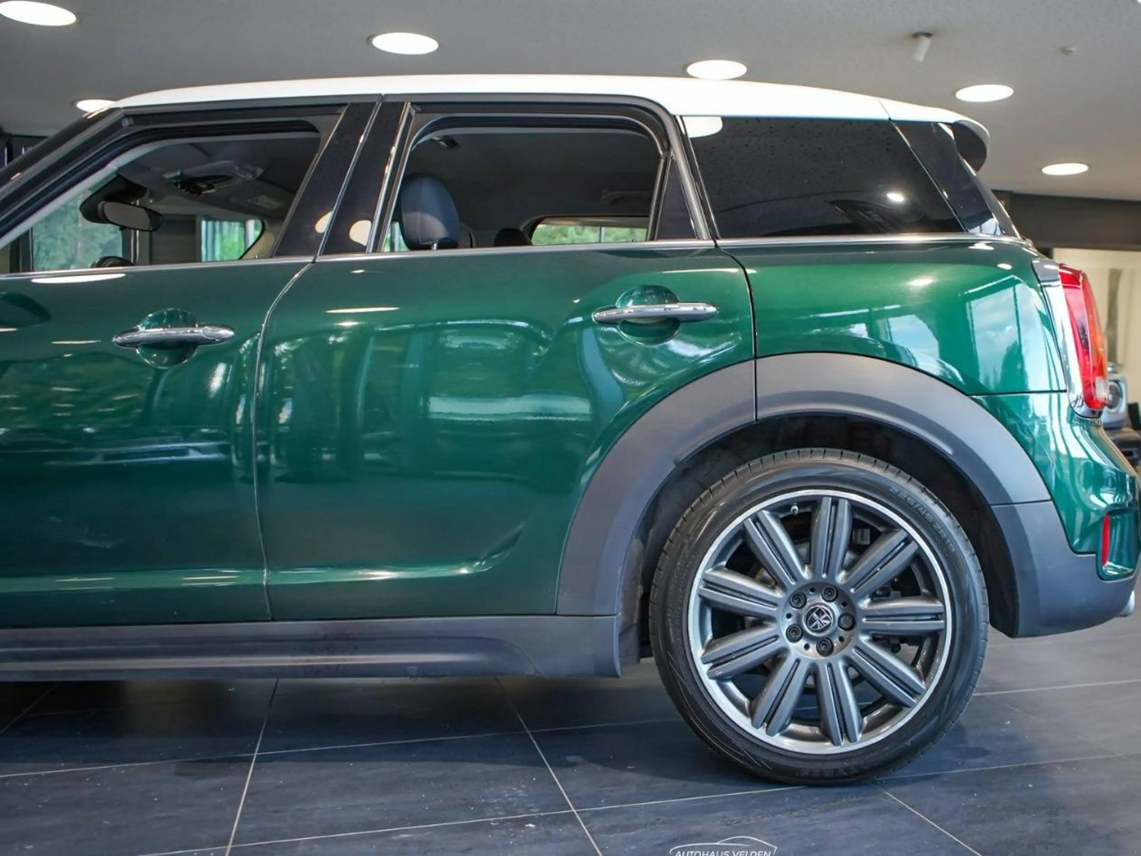MINI Cooper SE Countryman Cooper SE All4 — photo 15