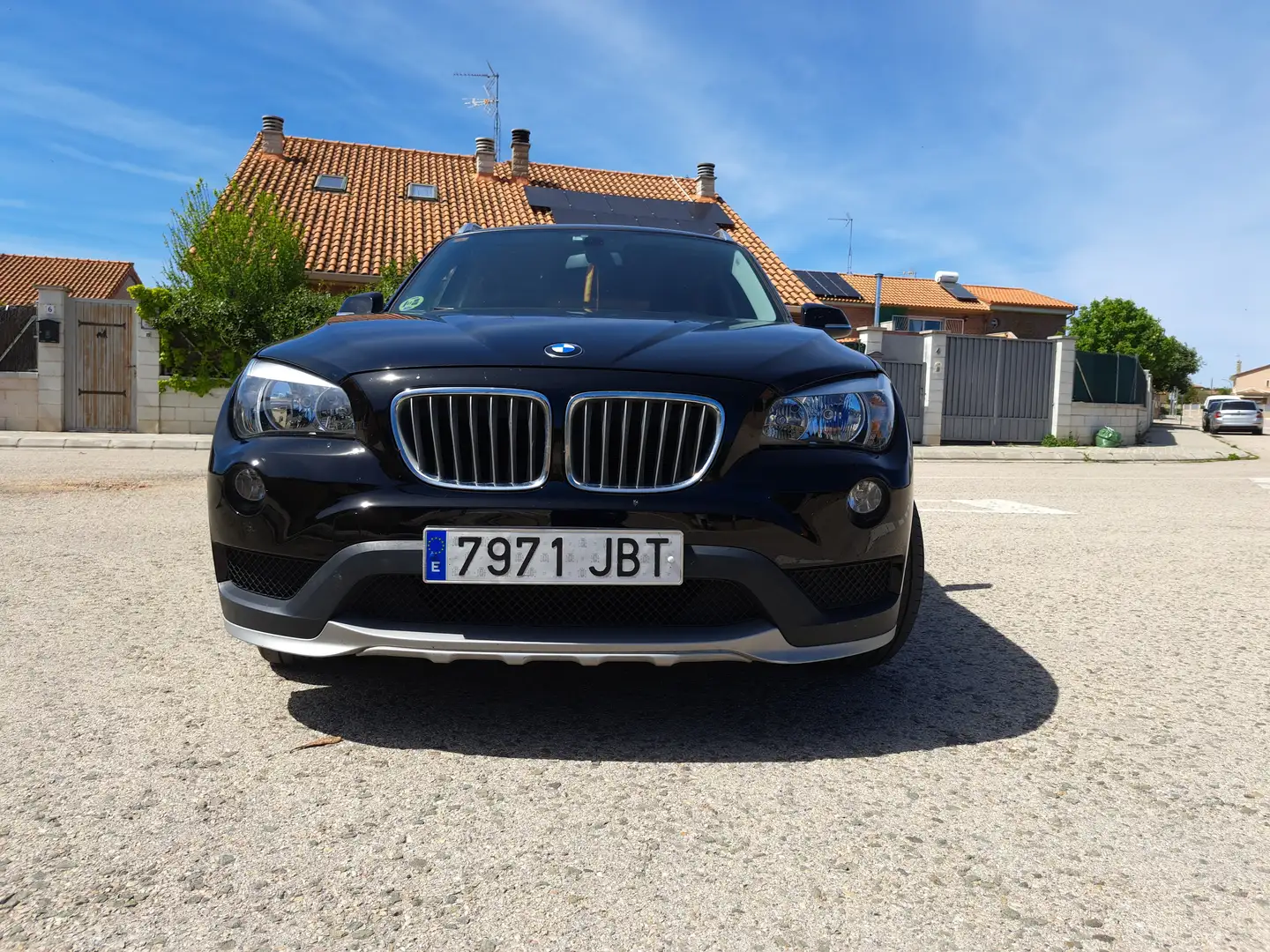 BMW X1 sDrive 16d Essential Edition Negro - 2