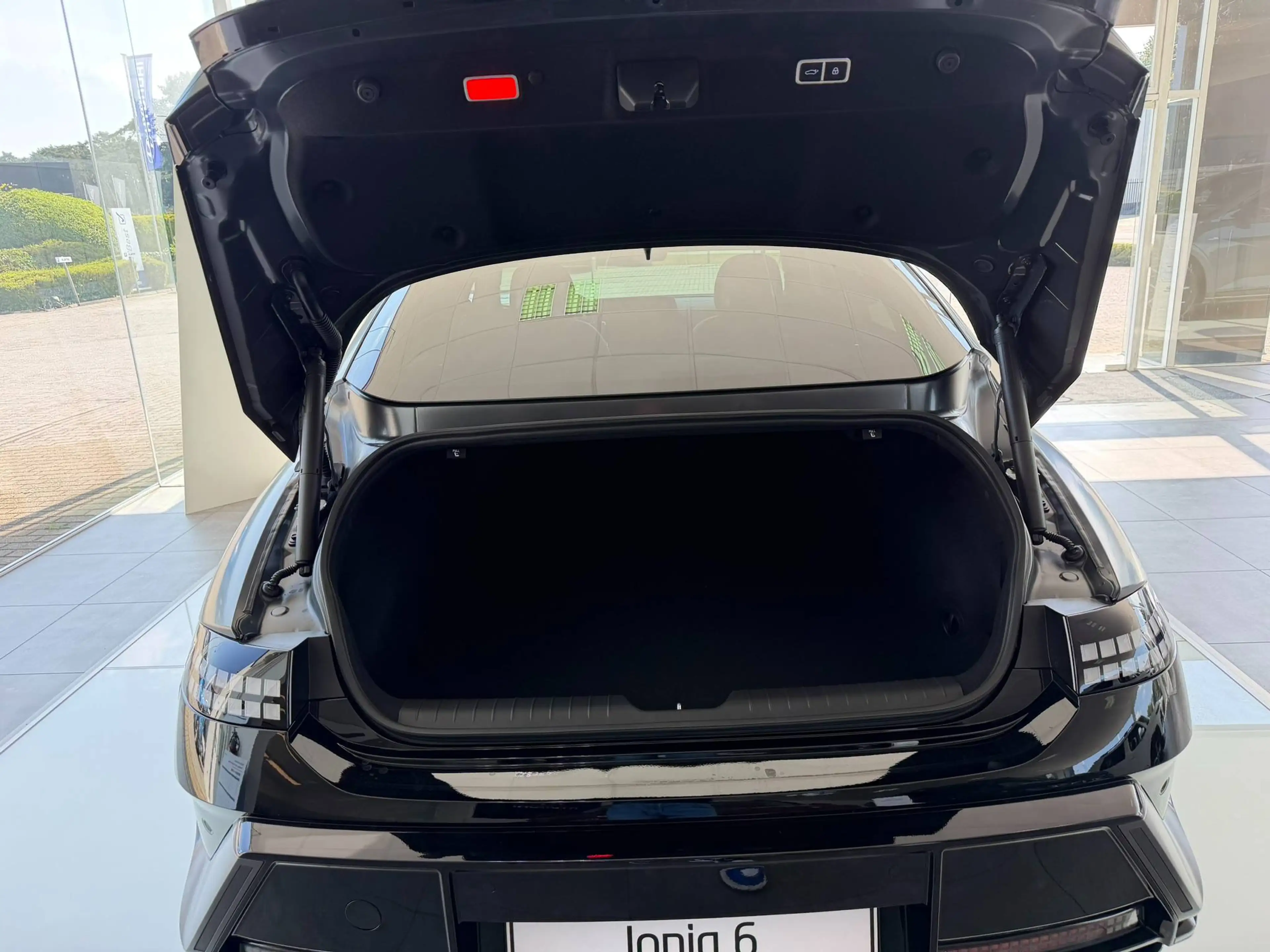 Hyundai IONIQ 6 IONIQ 6 84 kWh Balance N-Line Sunroof — photo 12