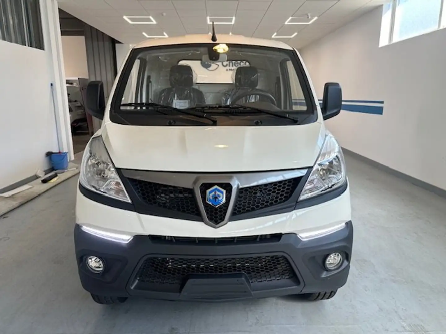 Piaggio Porter NP6 FISSO ORIGINALE PIAGGIO SW LR  LPG PASSO 2650 Blanc - 2