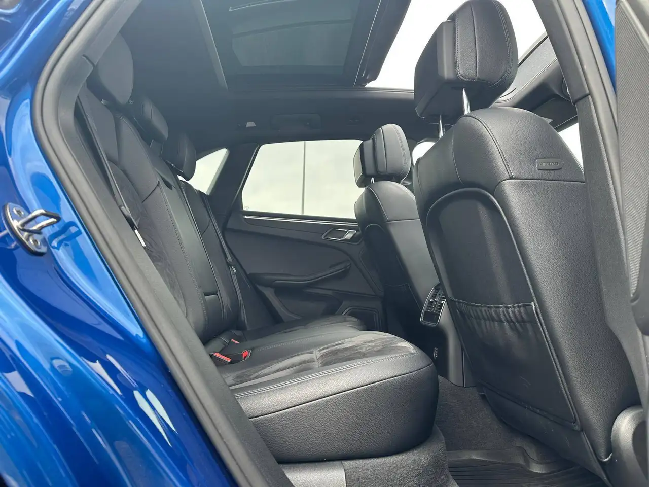Porsche Macan снимка Porsche Macan